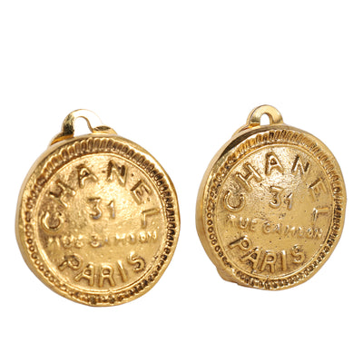 Gold Metal Medallion CC Chain Necklace
