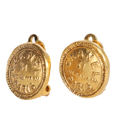 Gold Metal Medallion CC Chain Necklace