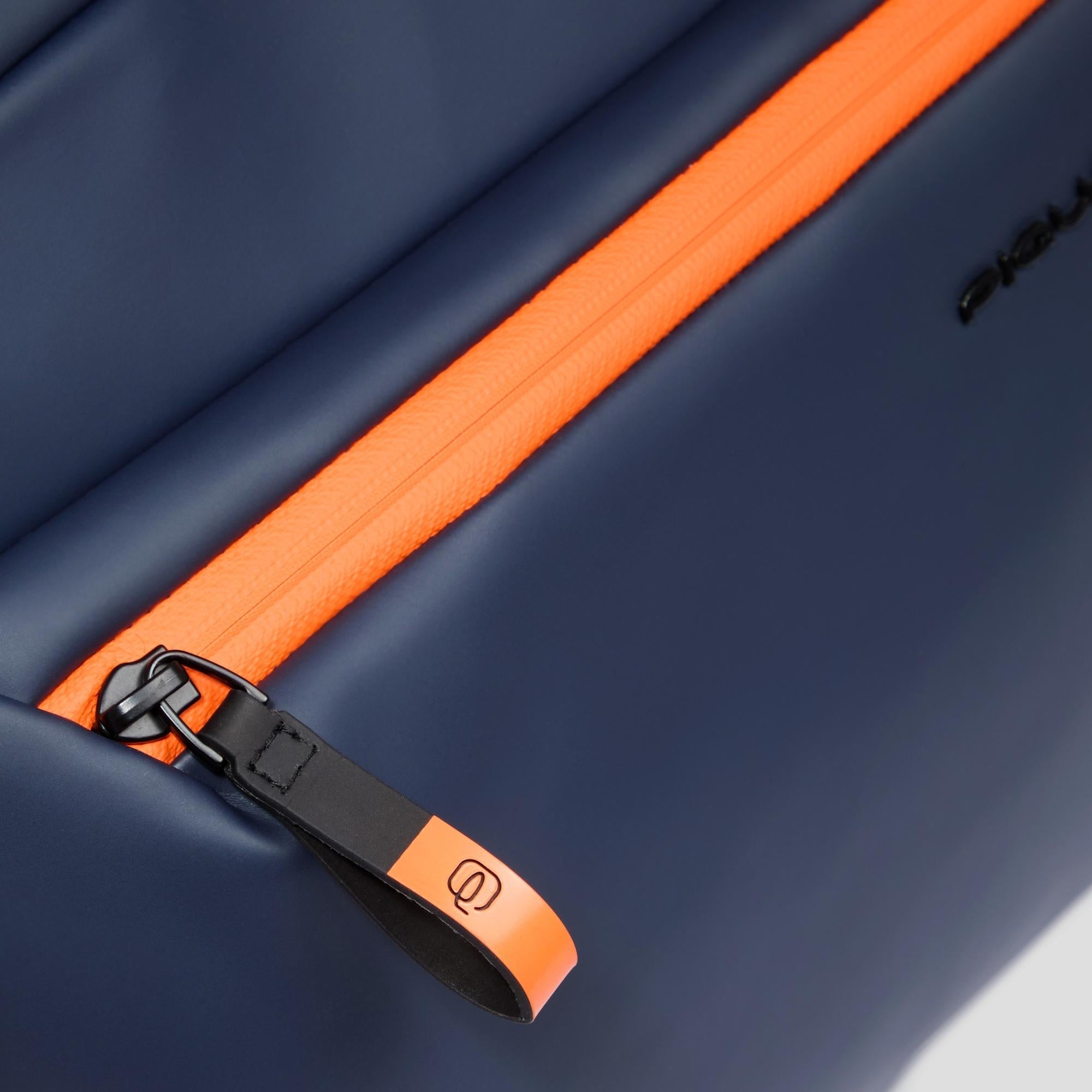 Water resistant clutch for iPad®Pro 13" - 5