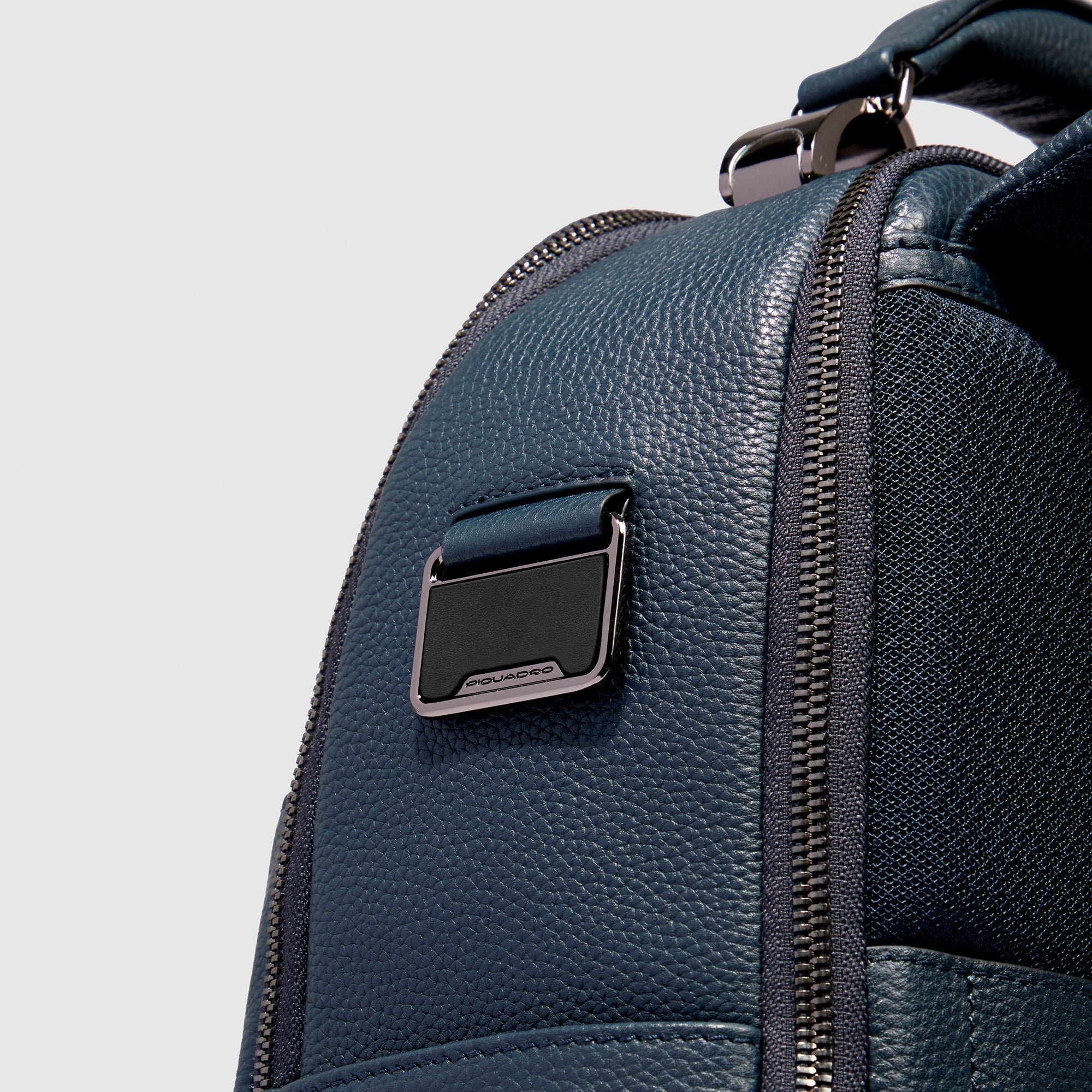 Monogramm-Platte aus Gunmetal - 12