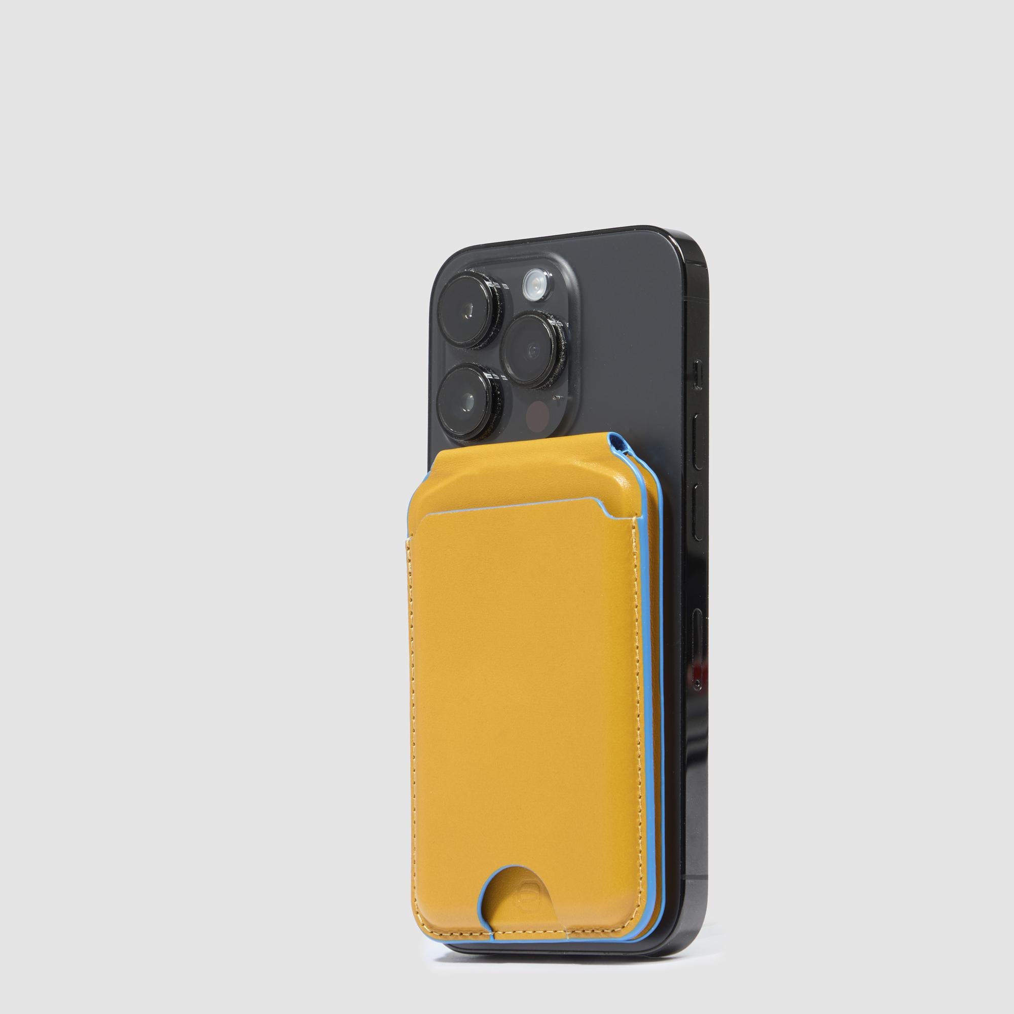 MagSafe wallet with rechargeable tracker - 3