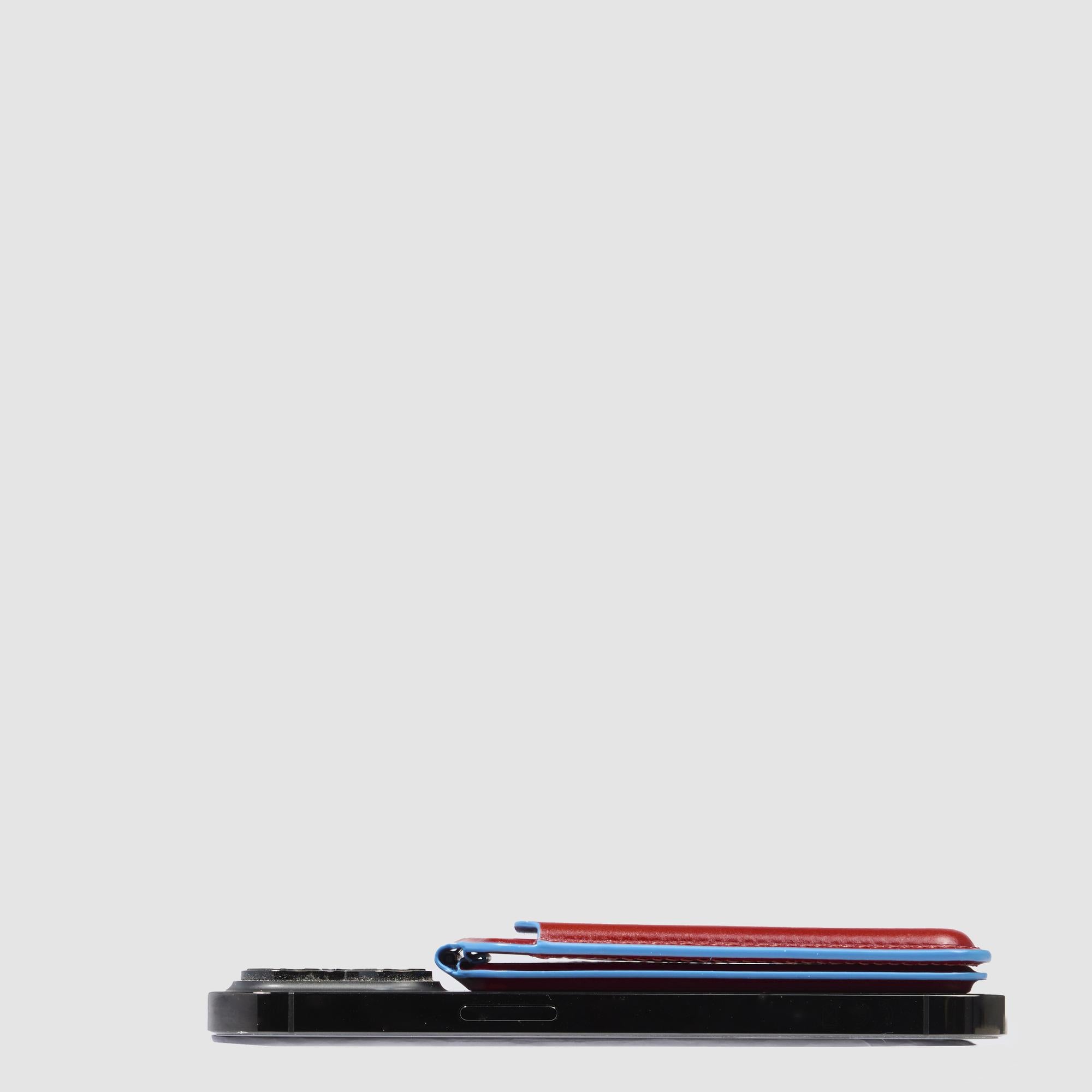 MagSafe wallet with rechargeable tracker - 5