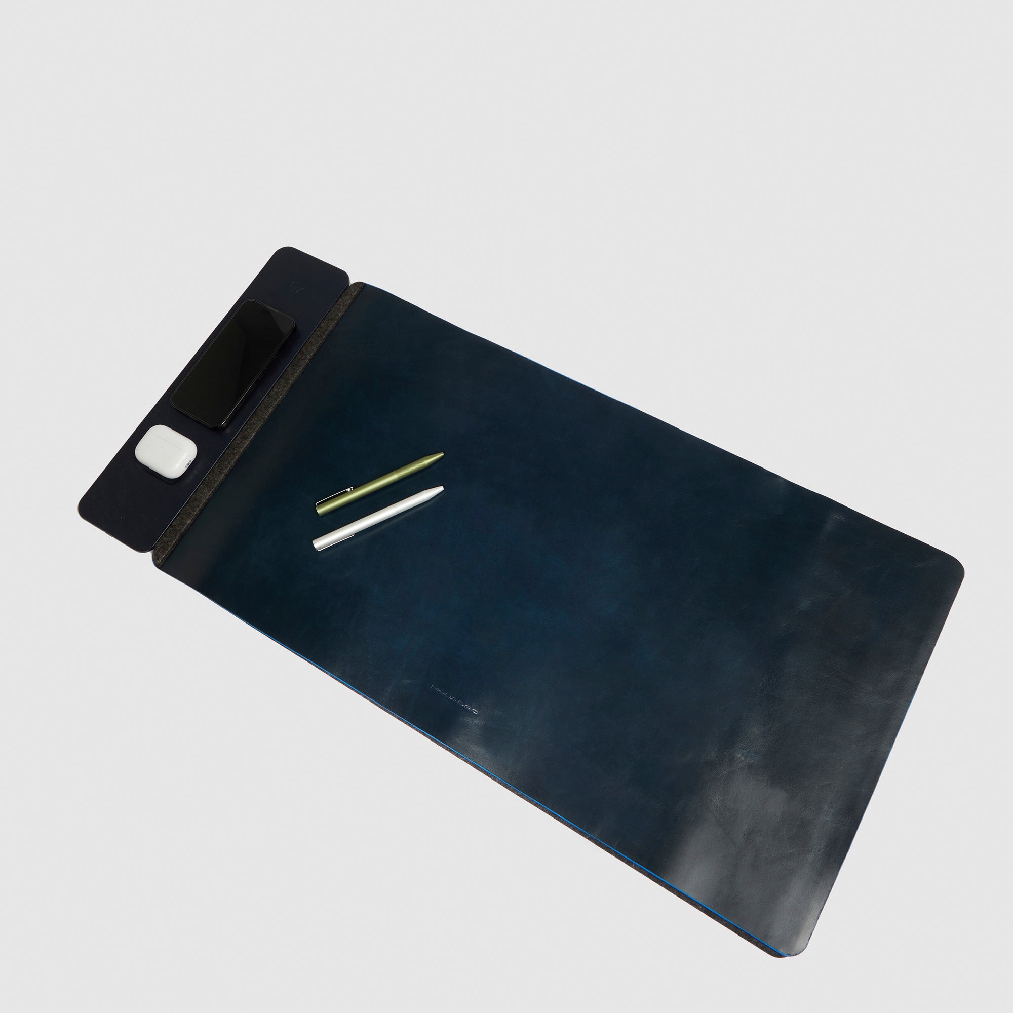 Desk pad with 15W wireless charging stations