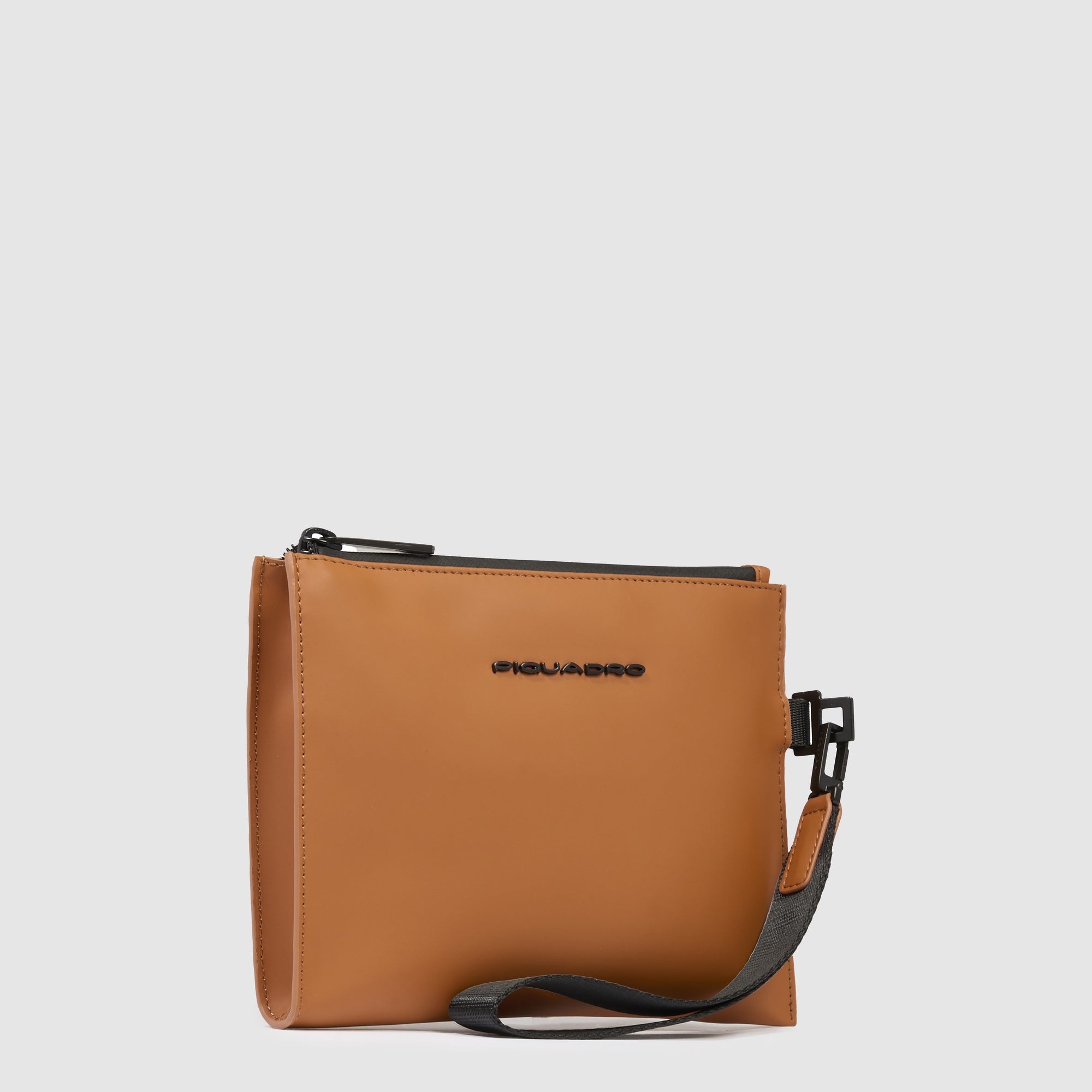 Water resistant clutch - 7