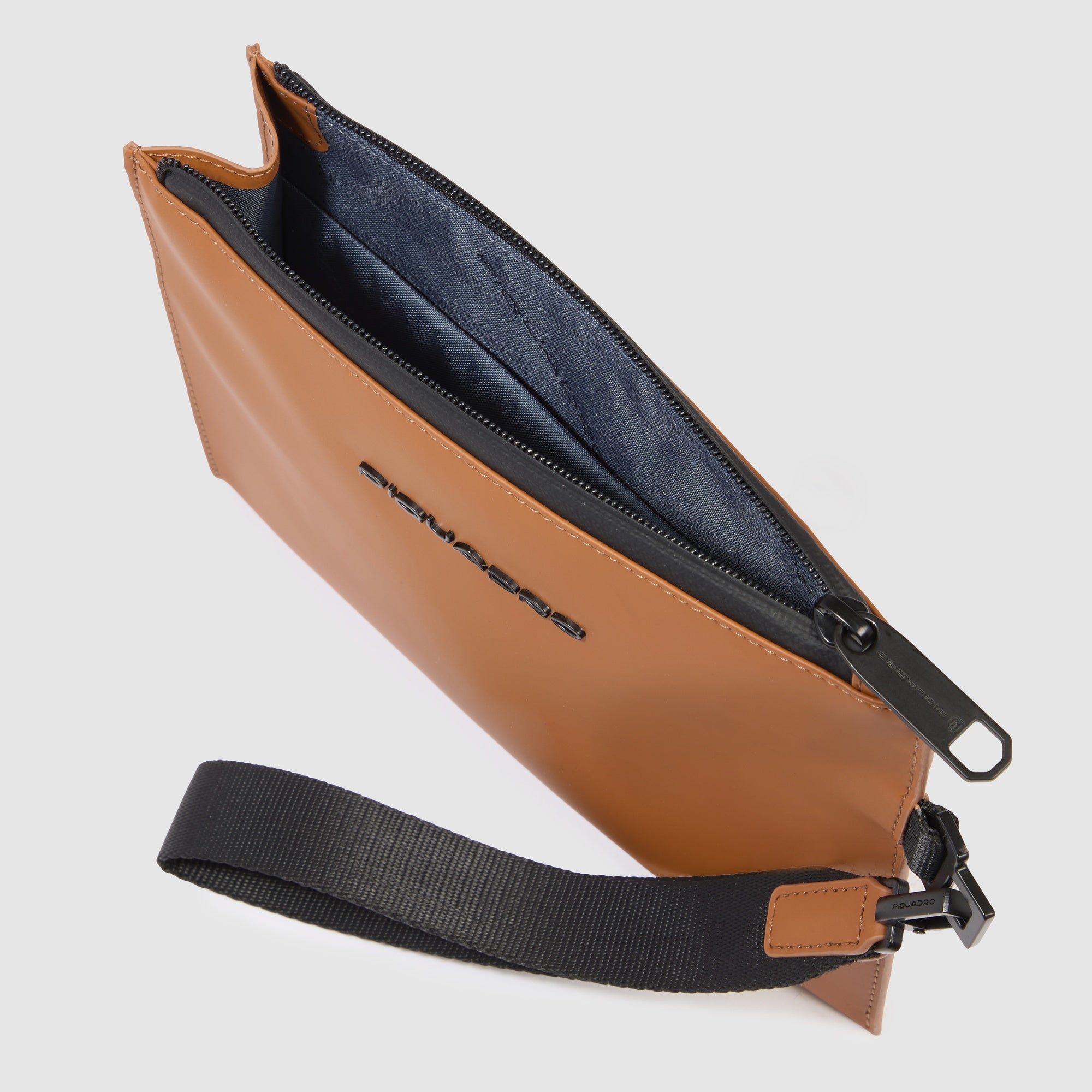 Water resistant clutch - 5