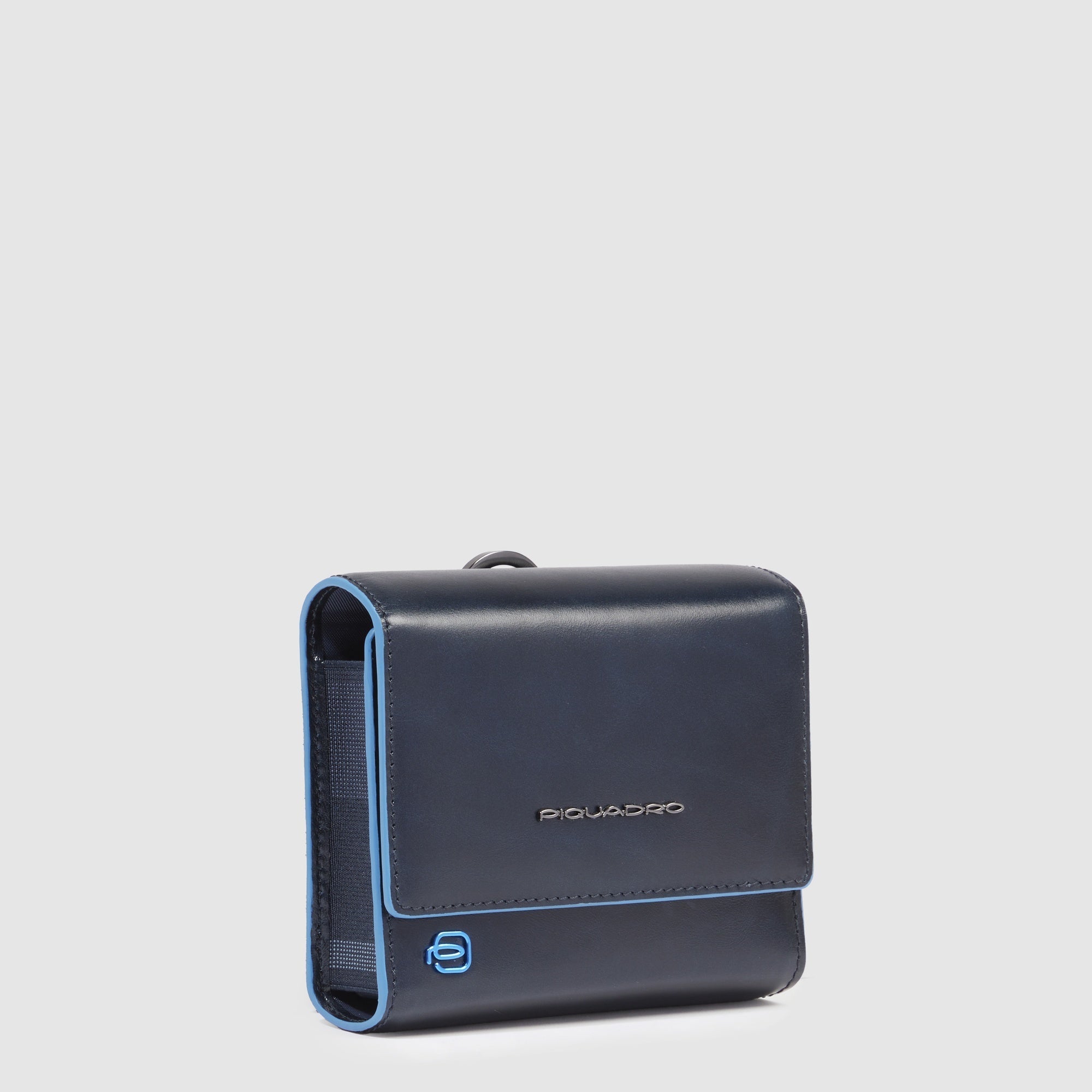 Case with foldable 15W 3-in-1 Charger - 3