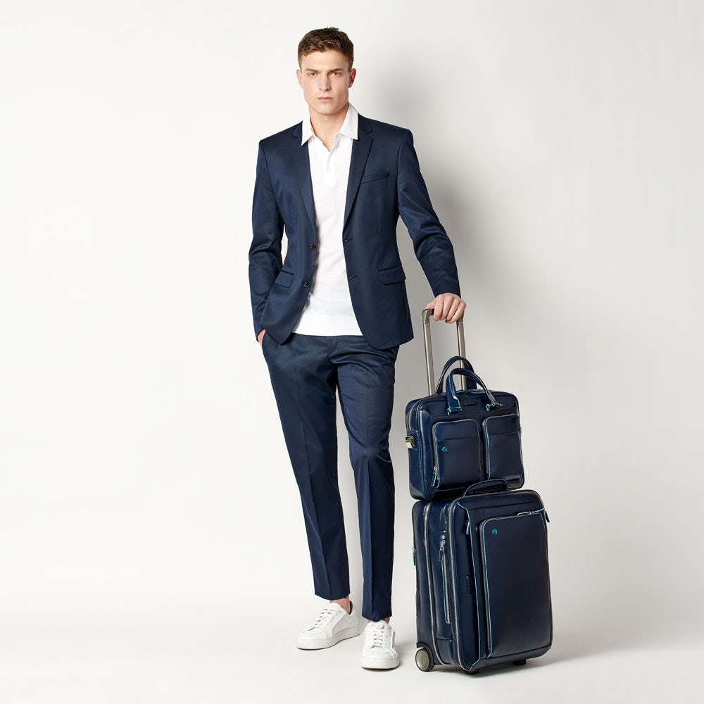 Cabin suitcase with garment sleeve