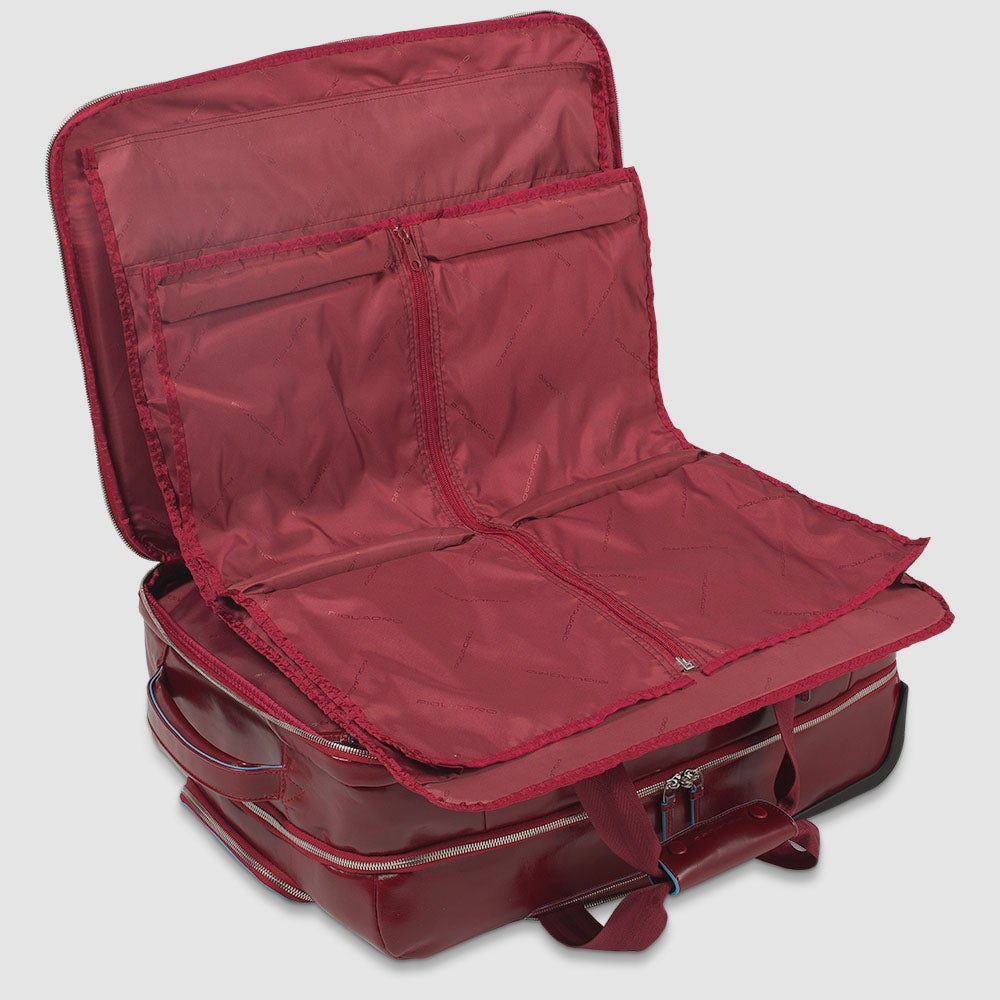 Cabin suitcase with garment sleeve - 5