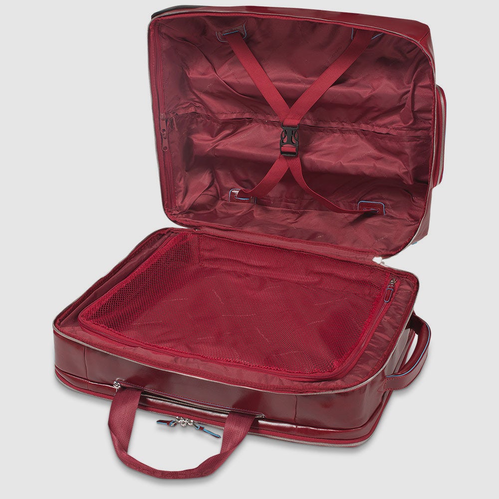 Cabin suitcase with garment sleeve