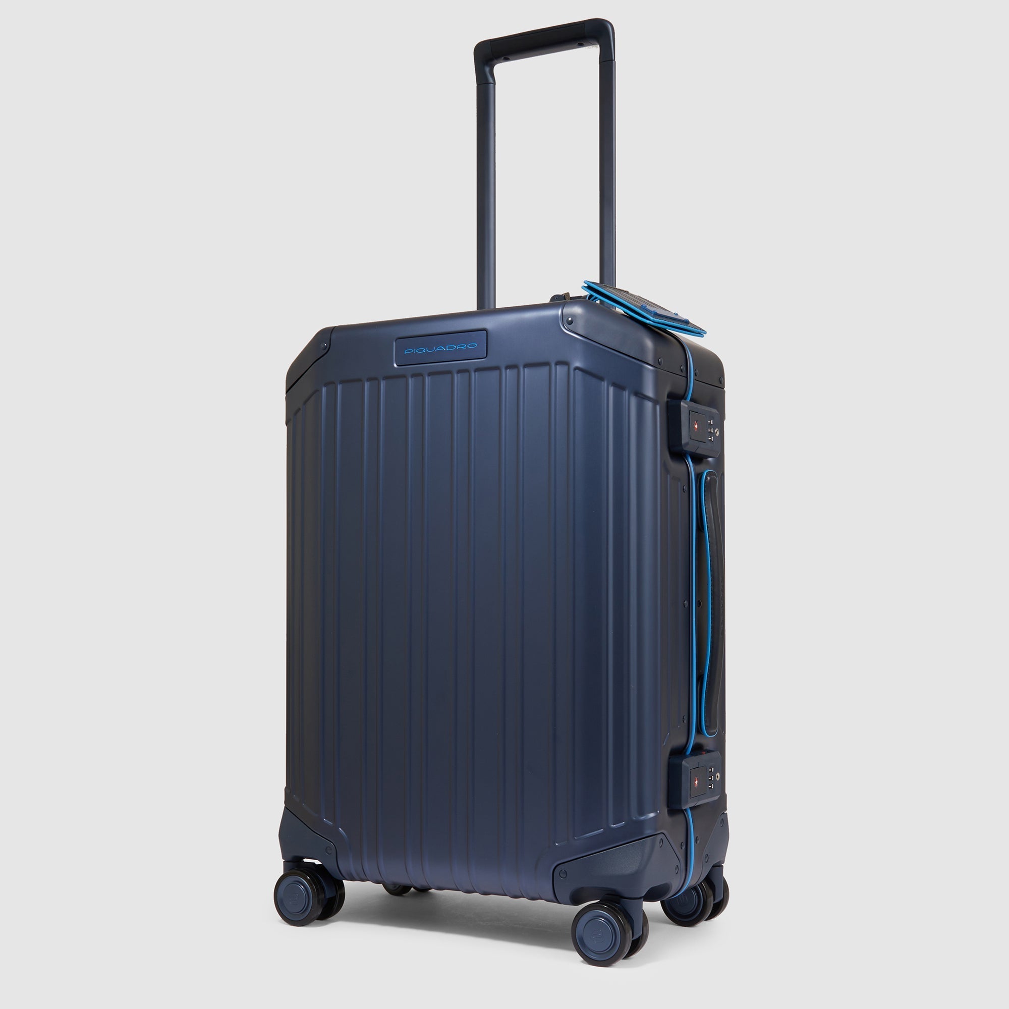 Slim, 4 wheel cabin suitcase - 2