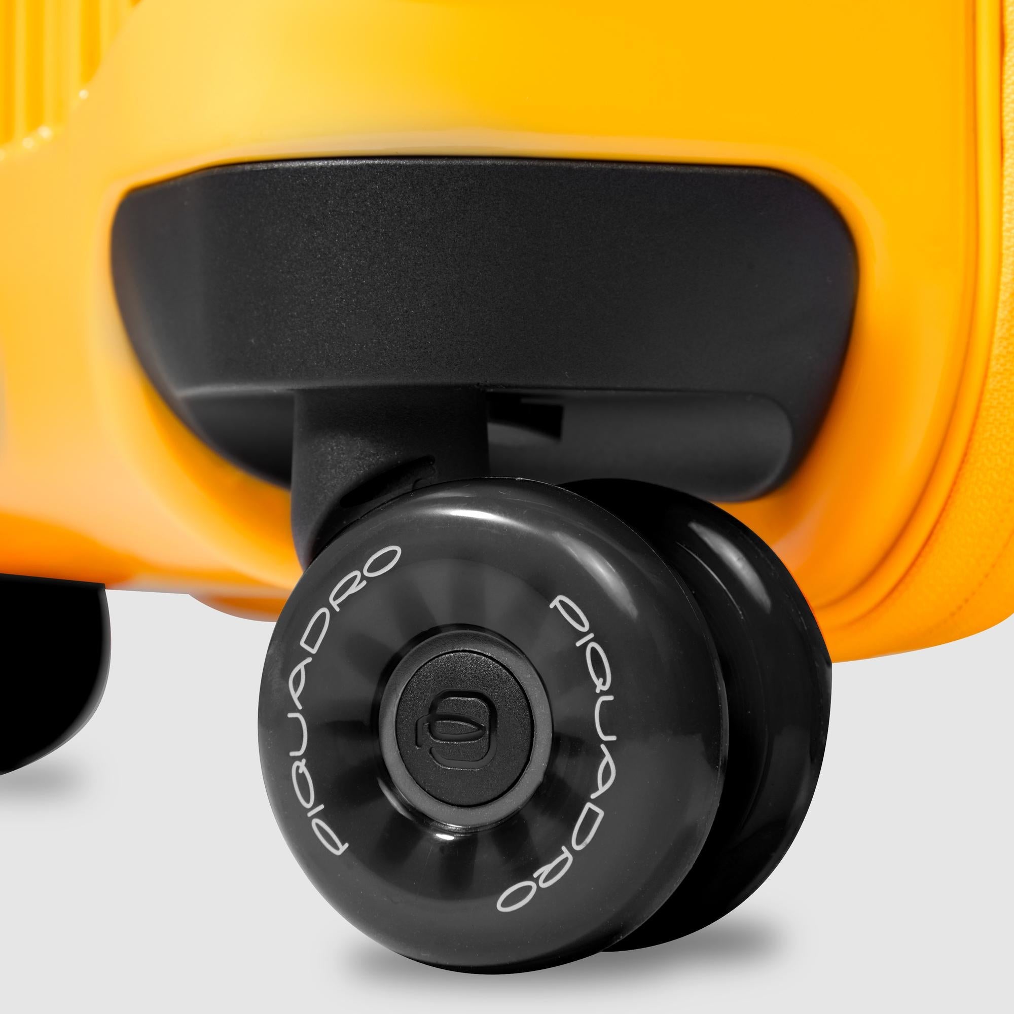 Personalizable 4 wheel cabin suitcase