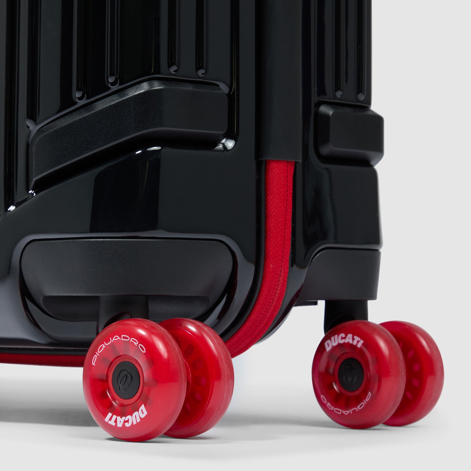 Handgepäck-Koffer "Piquadro x Ducati"  
