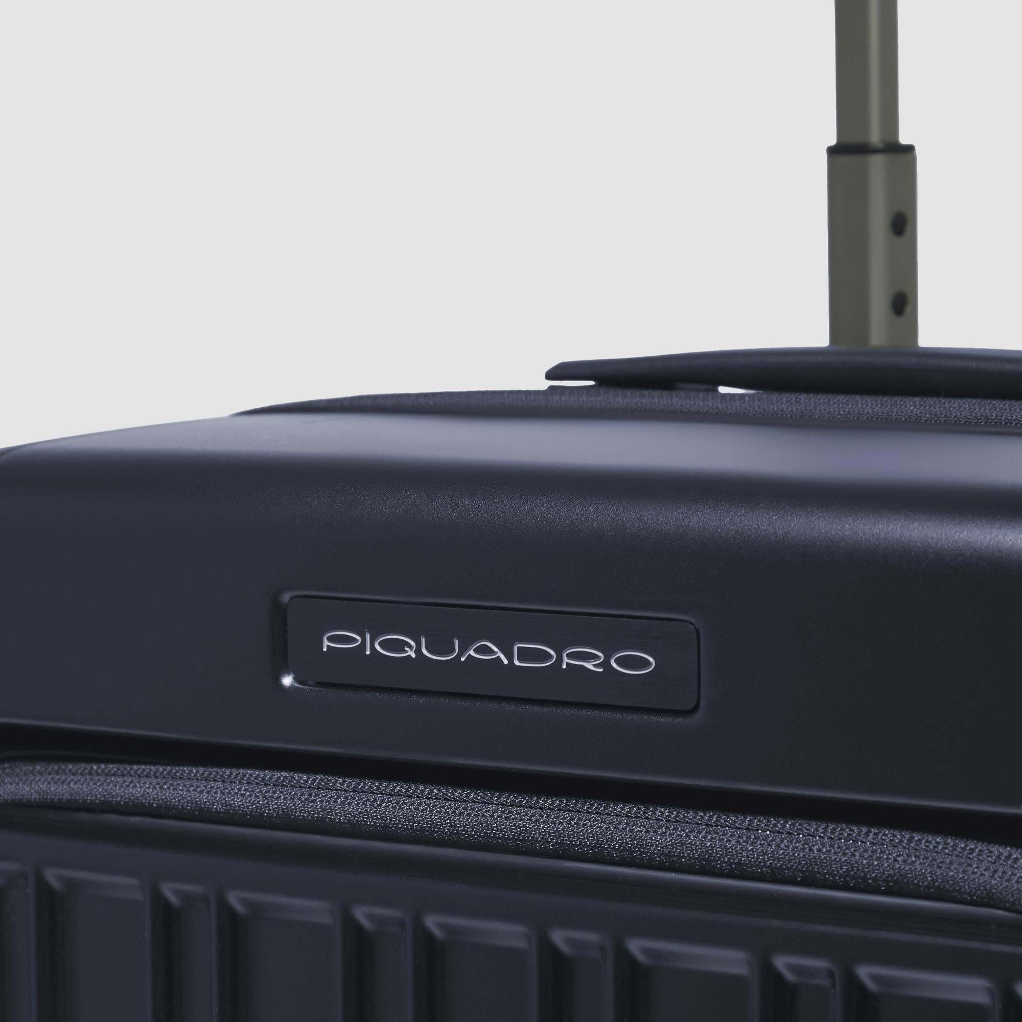 Cabin size, hardside computer spinner 15,6" - 7