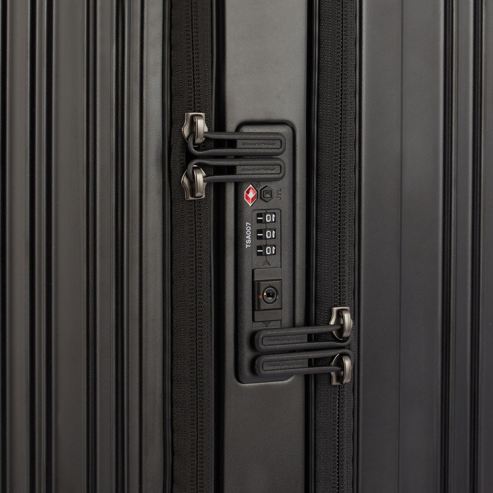 Cabin size, hardside computer spinner 15,6" - 17