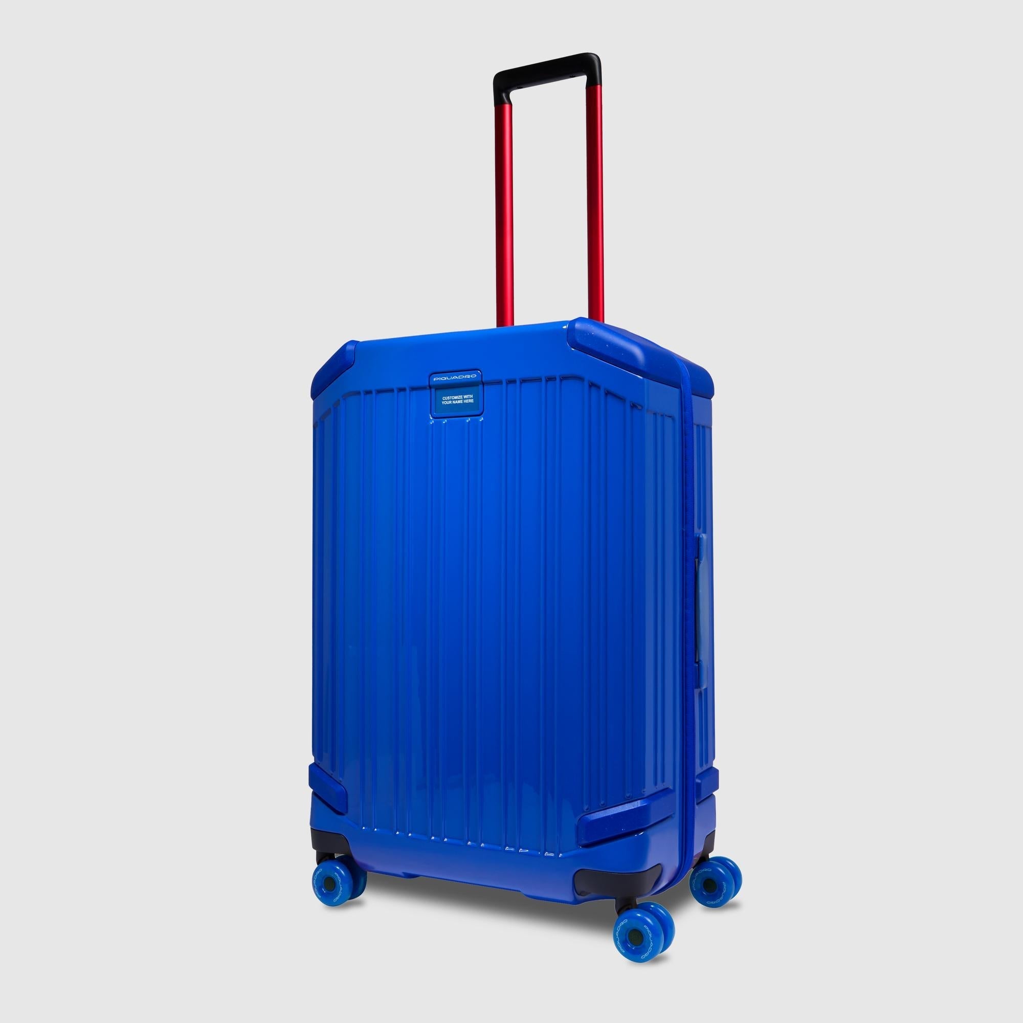 Medium size, expandable 4 wheel suitcase