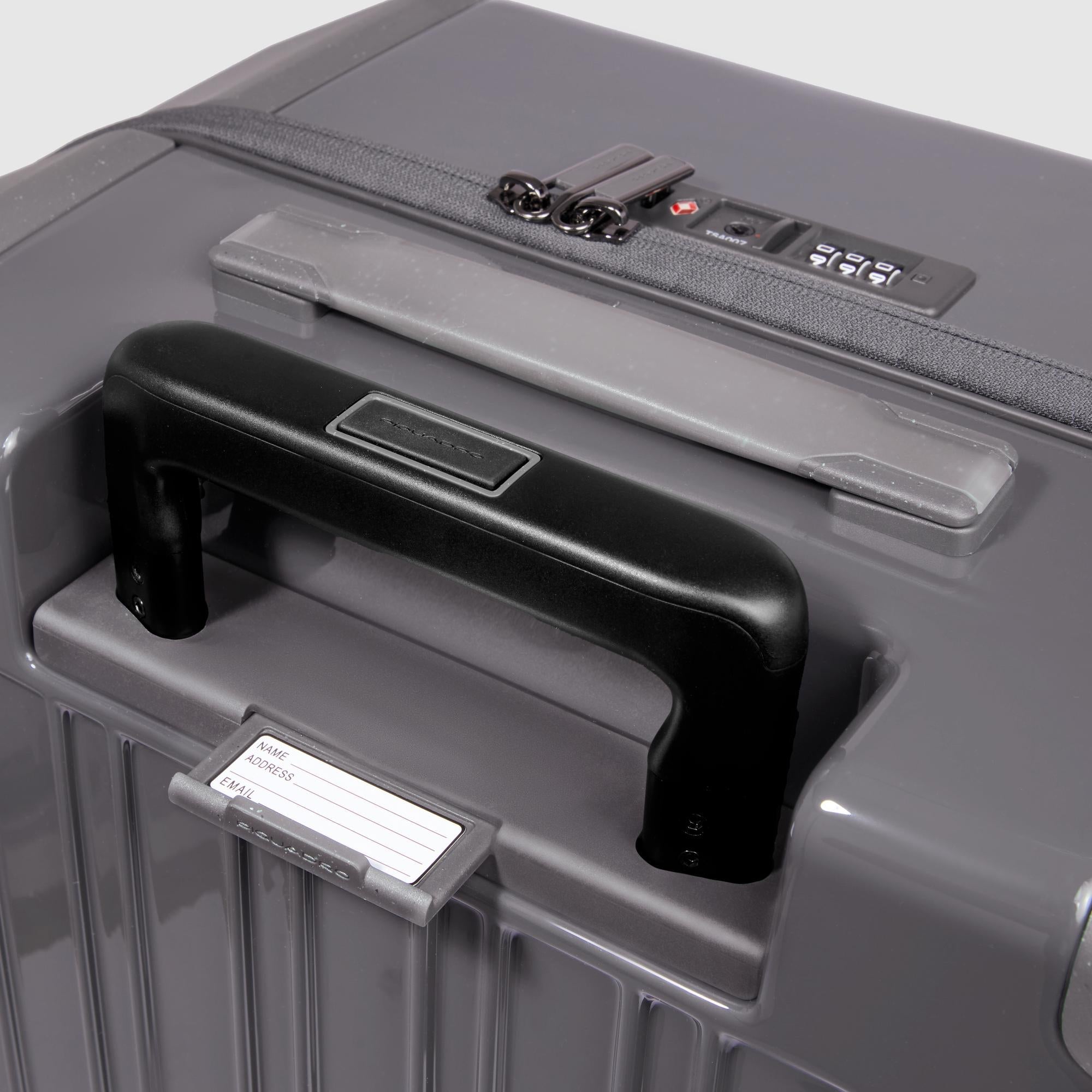 Medium size, expandable 4 wheel suitcase