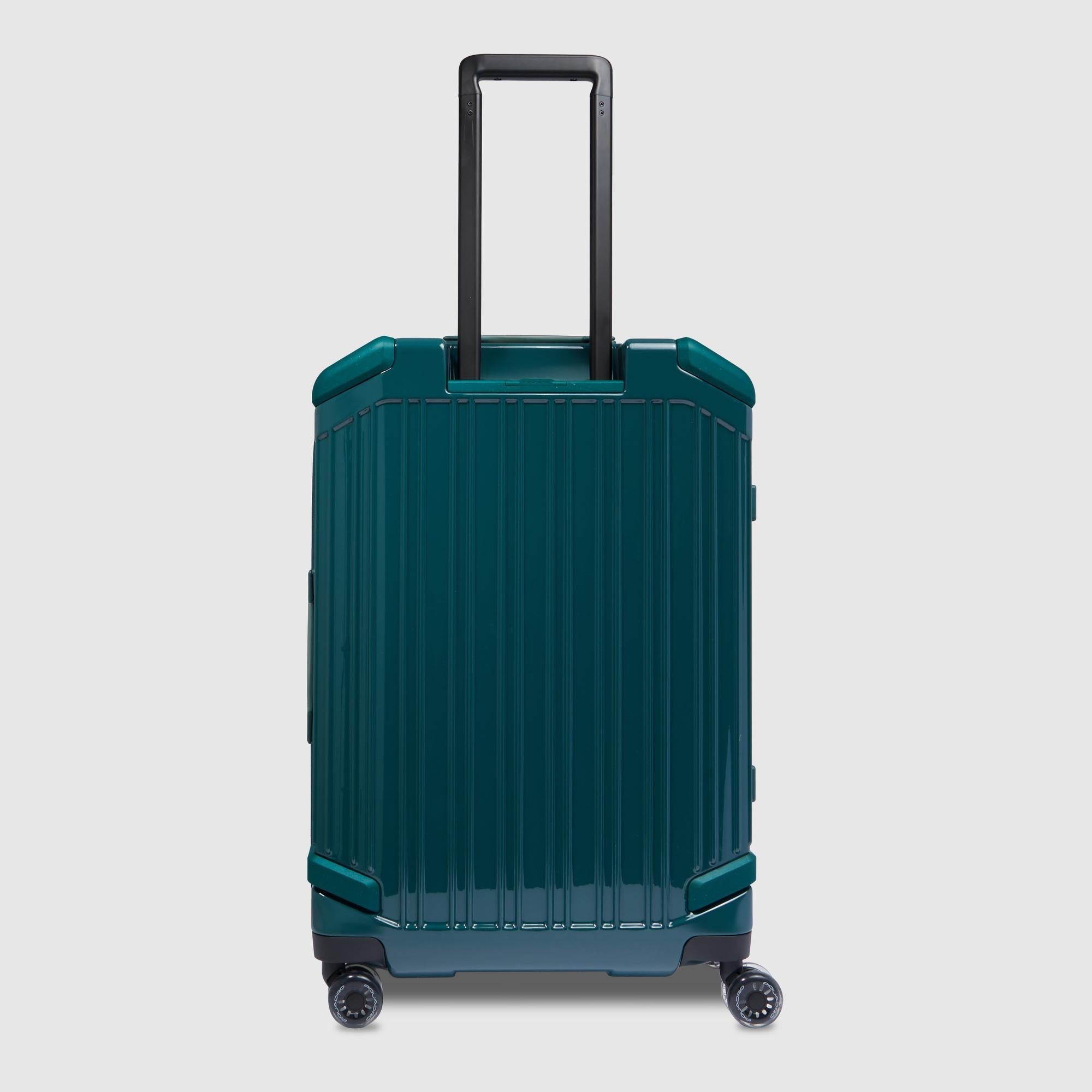 Medium size, expandable 4 wheel suitcase - 3
