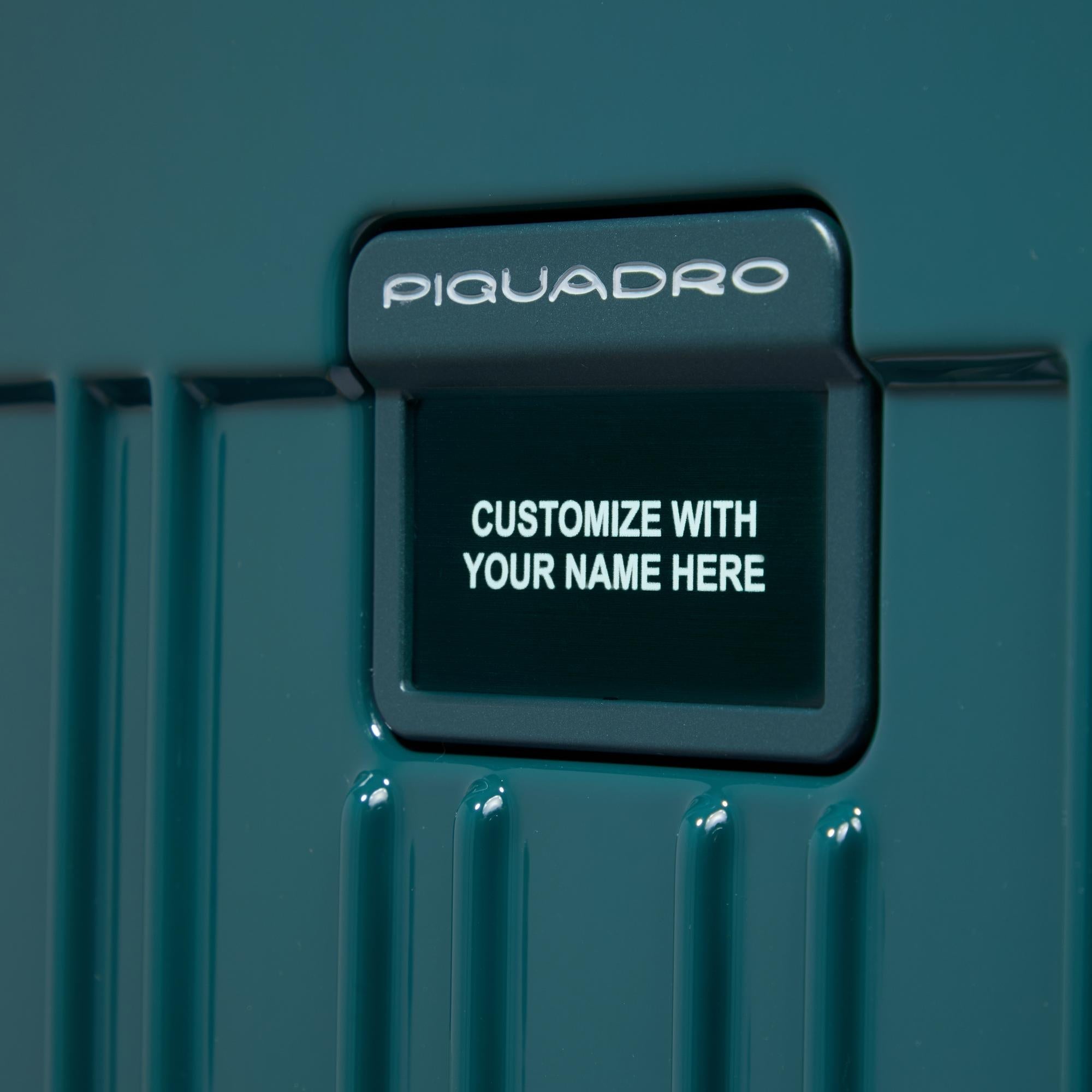 Medium size, expandable 4 wheel suitcase