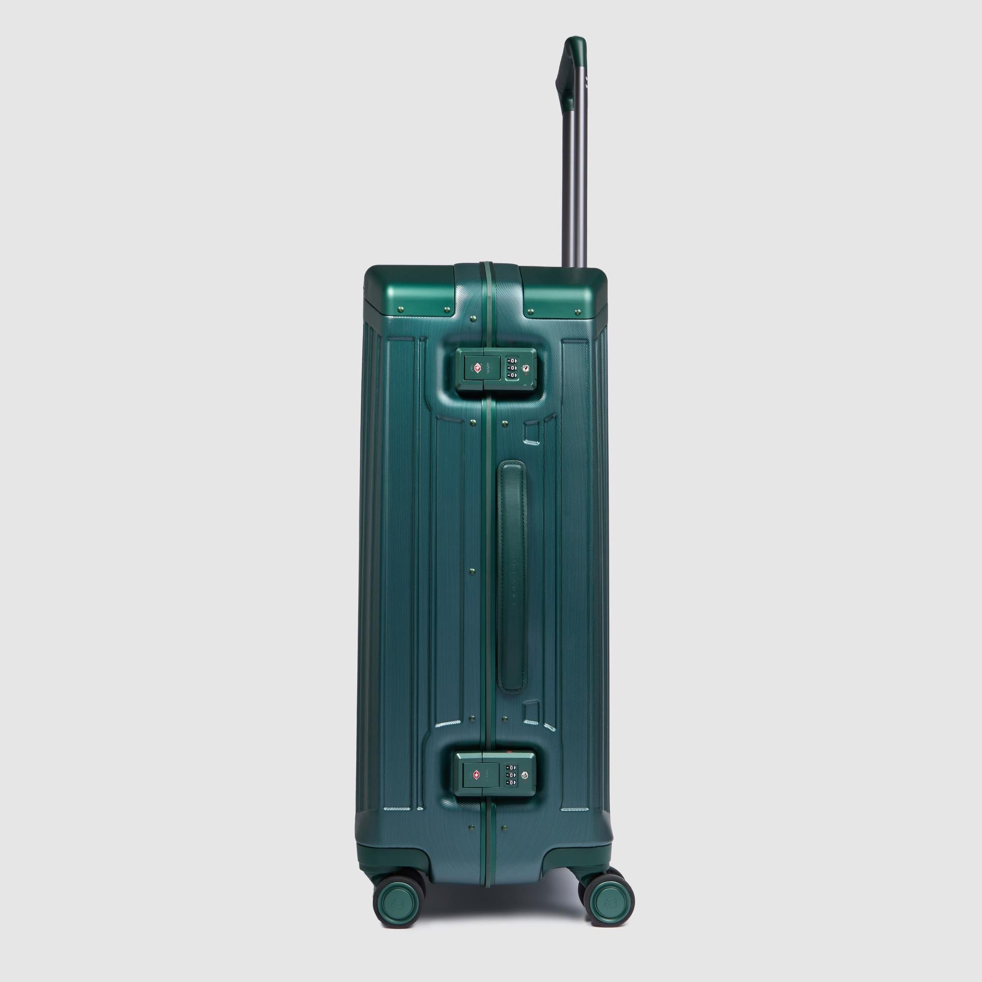 Medium size 4 wheel suitcase - 4