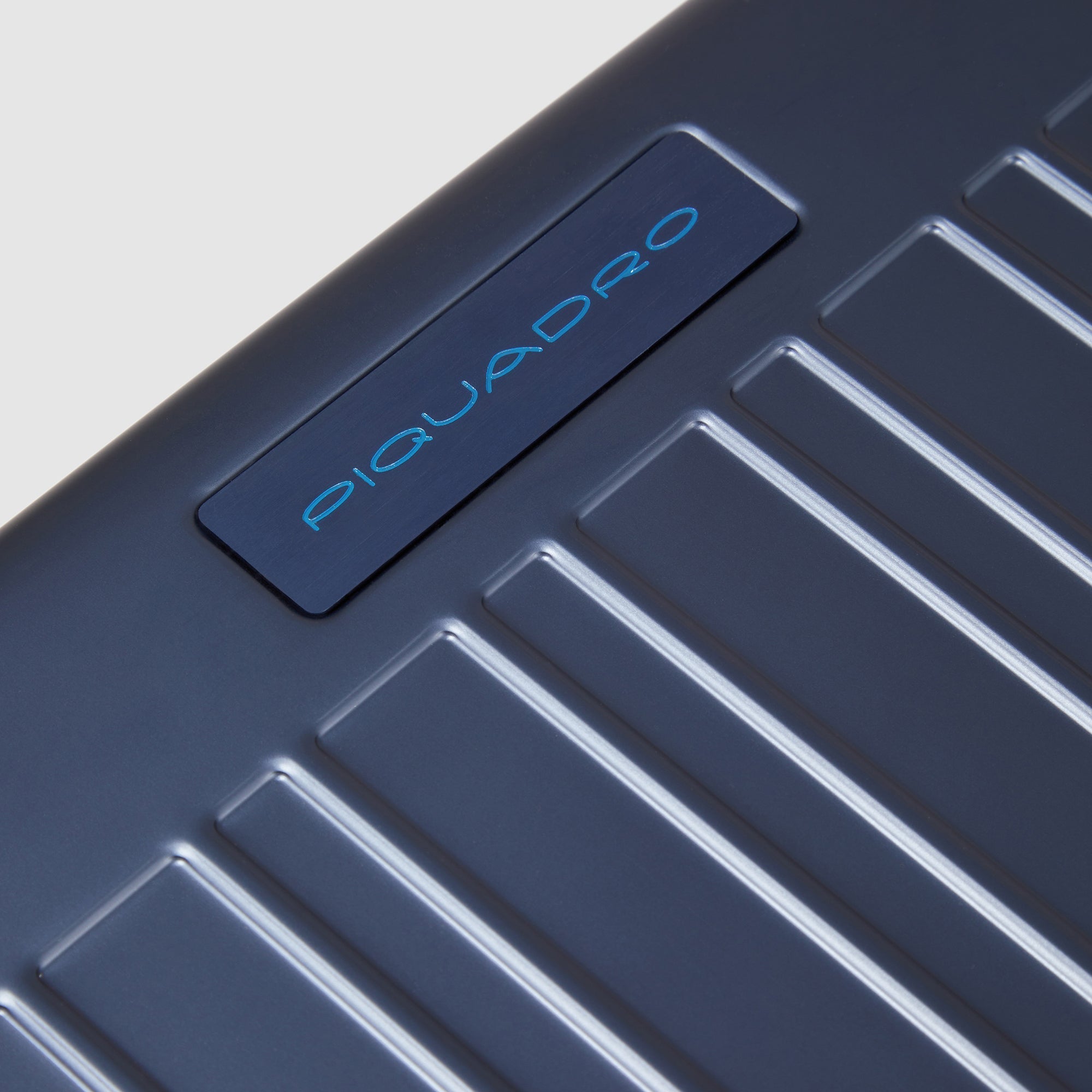 Large 4 wheel suitcase with waterproof cover