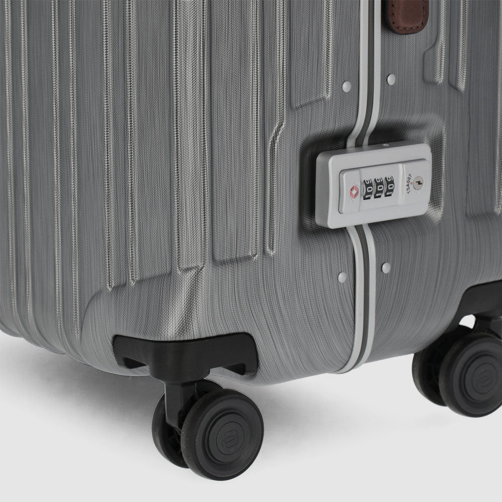 Large 4 wheel suitcase - 5
