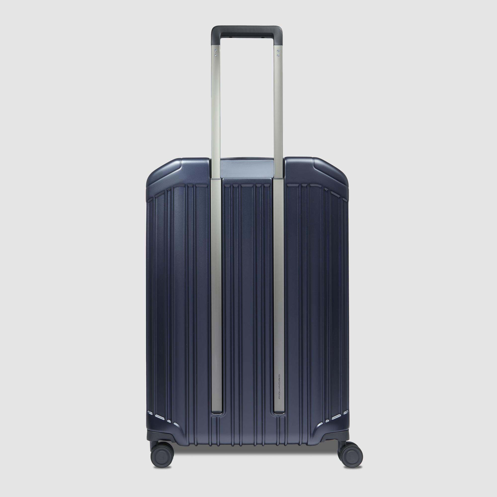 Medium size, expandable 4 wheel suitcase - 3