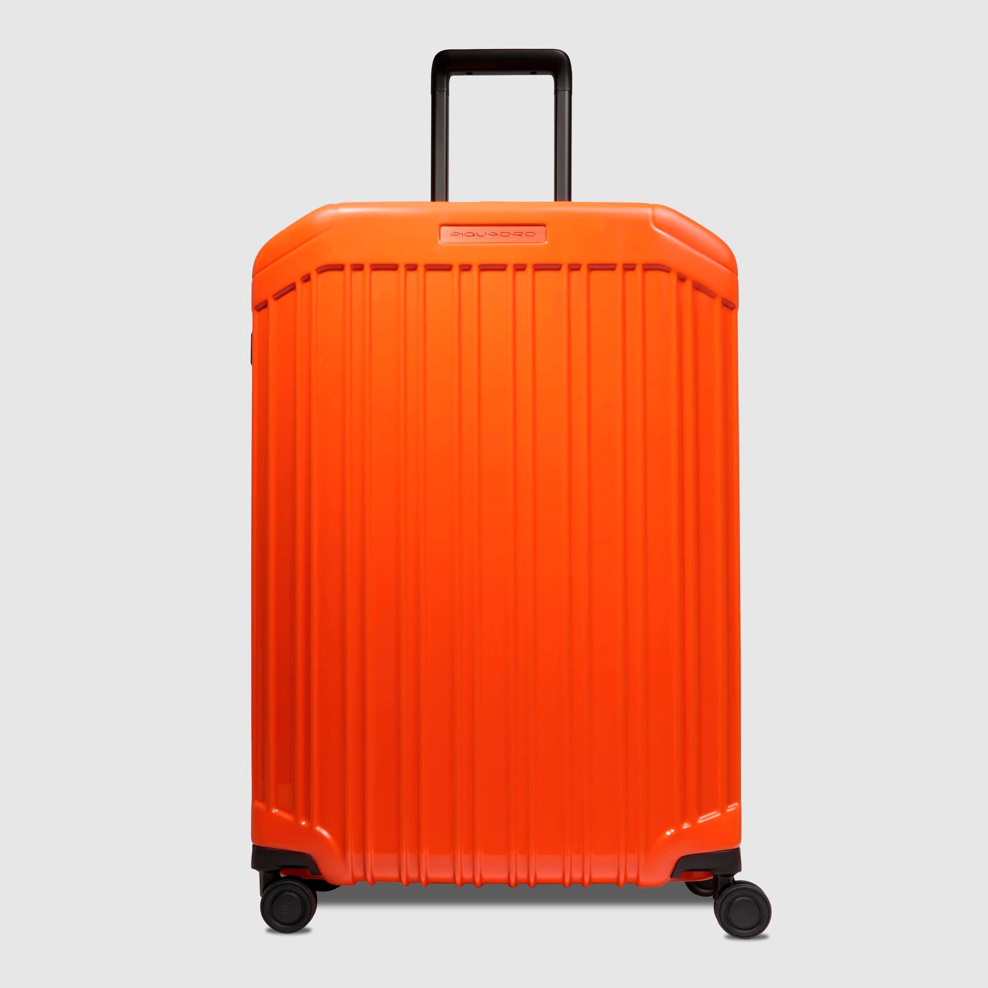 Medium size, expandable 4 wheel suitcase - 1