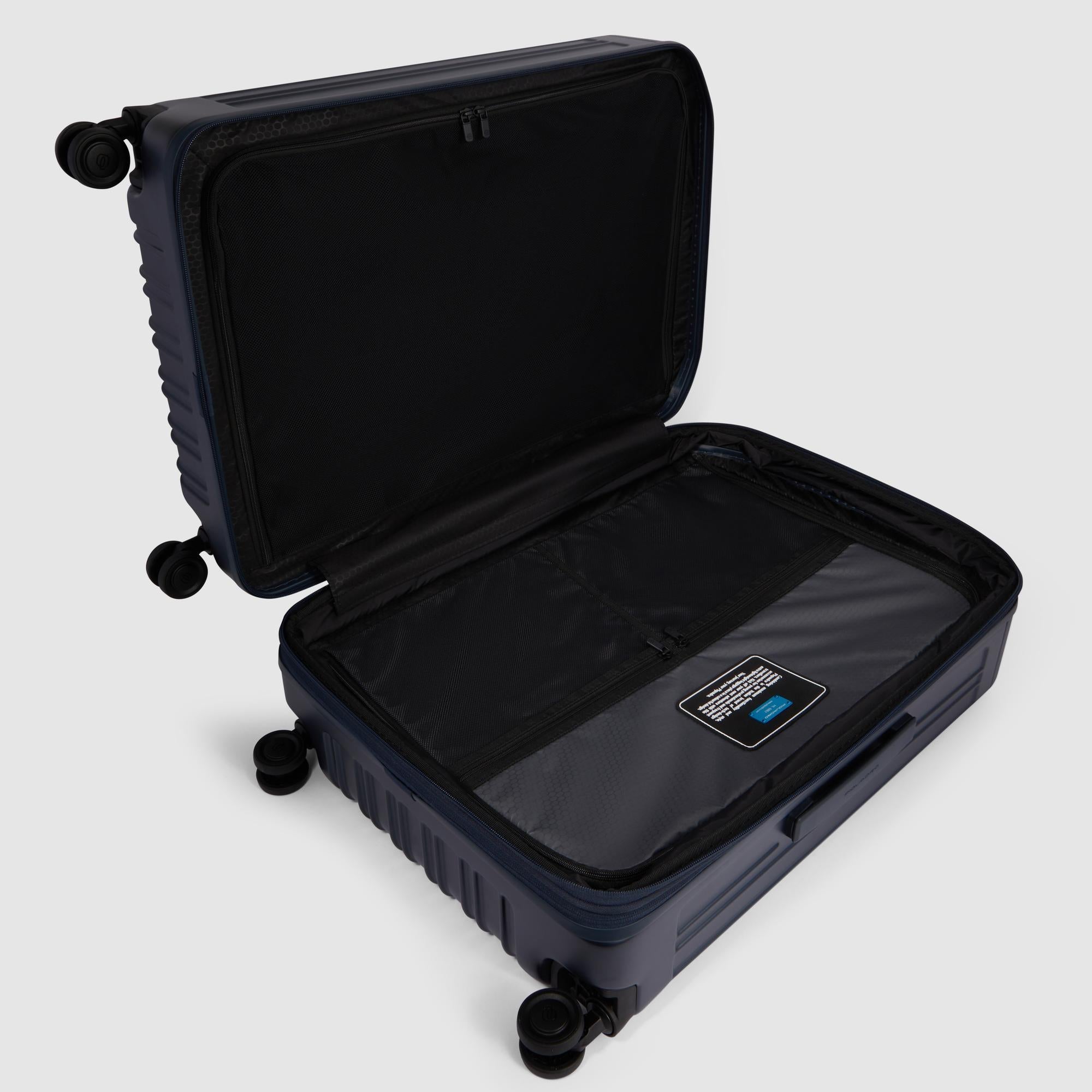 Expadable, large 4 wheel suitcase - 6