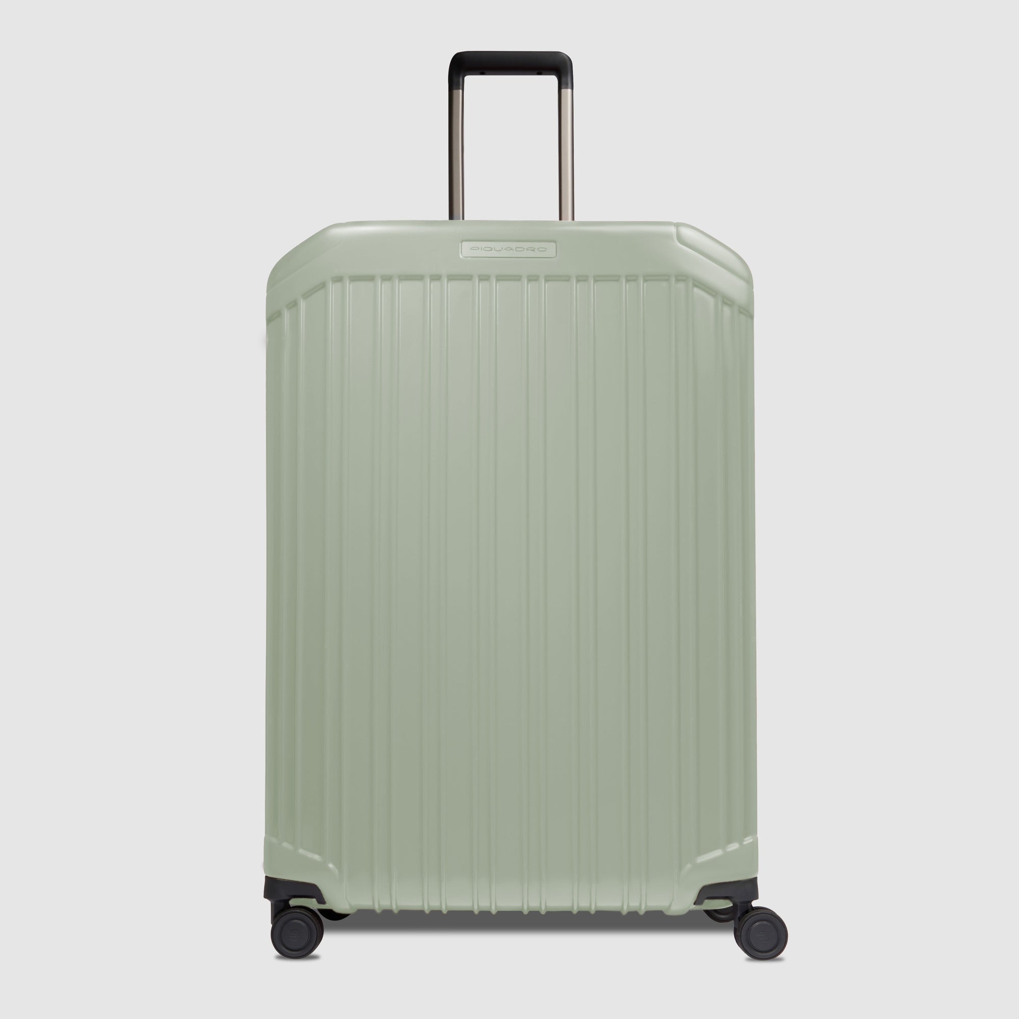 Expadable, large 4 wheel suitcase - 1