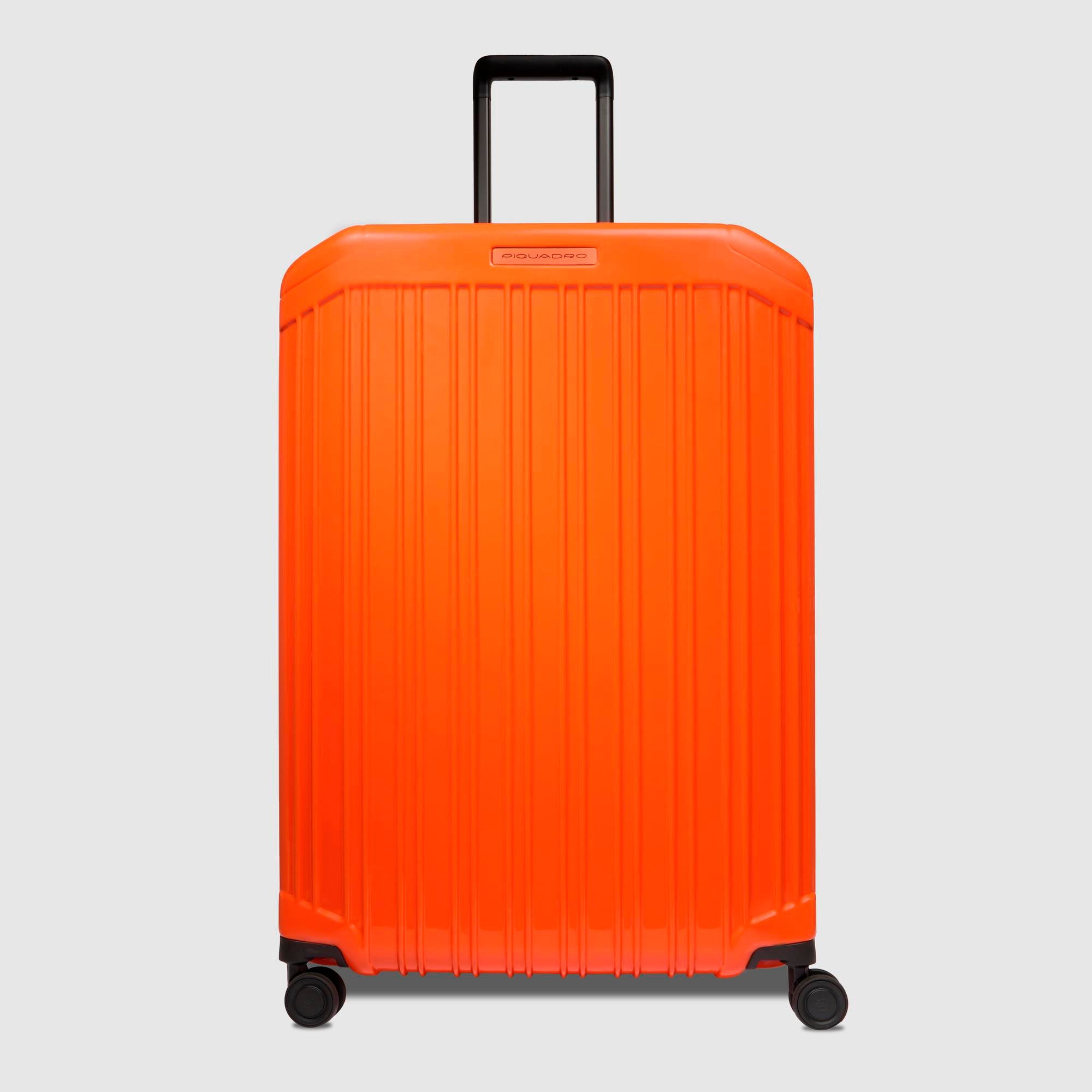 Expadable, large 4 wheel suitcase
