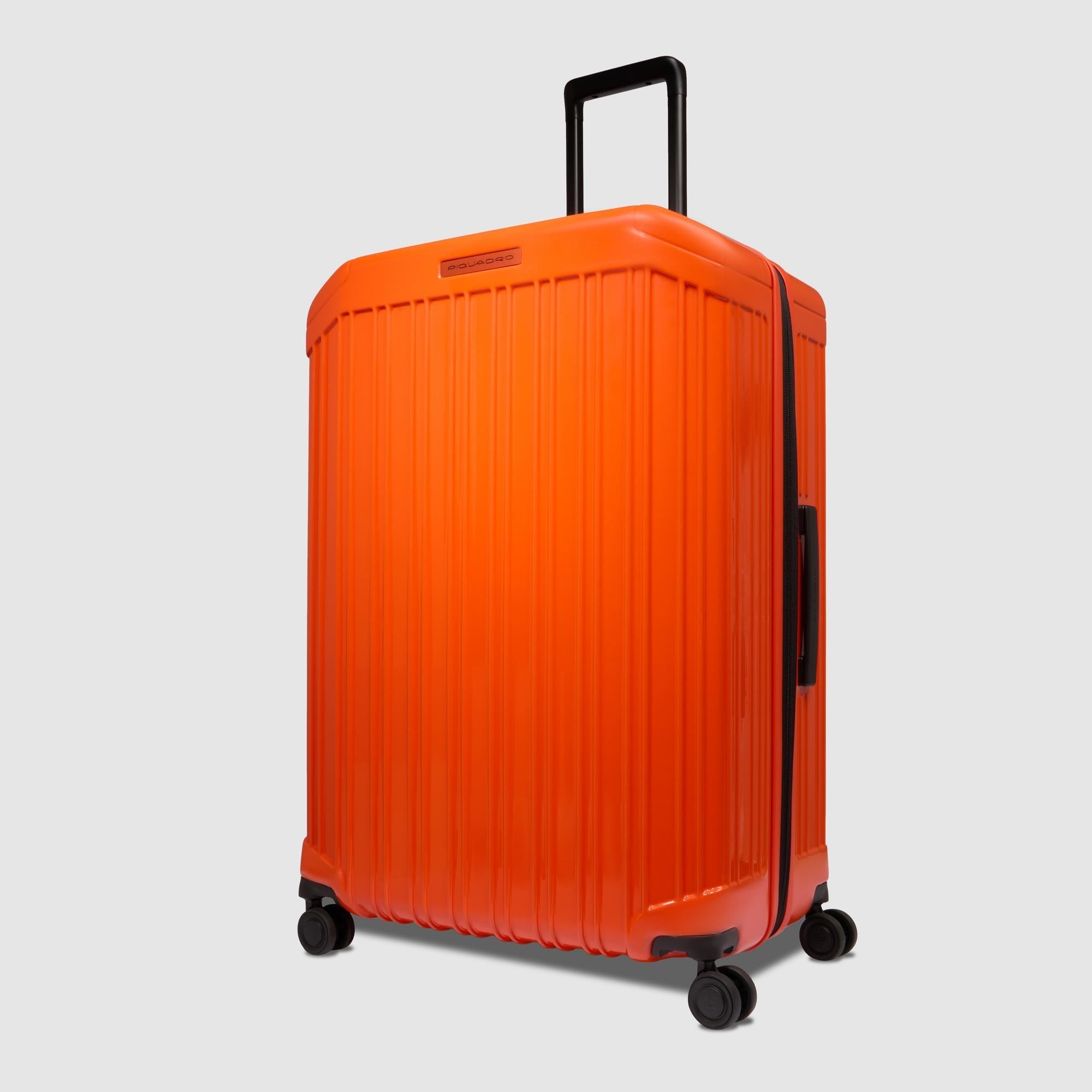 Expadable, large 4 wheel suitcase - 2