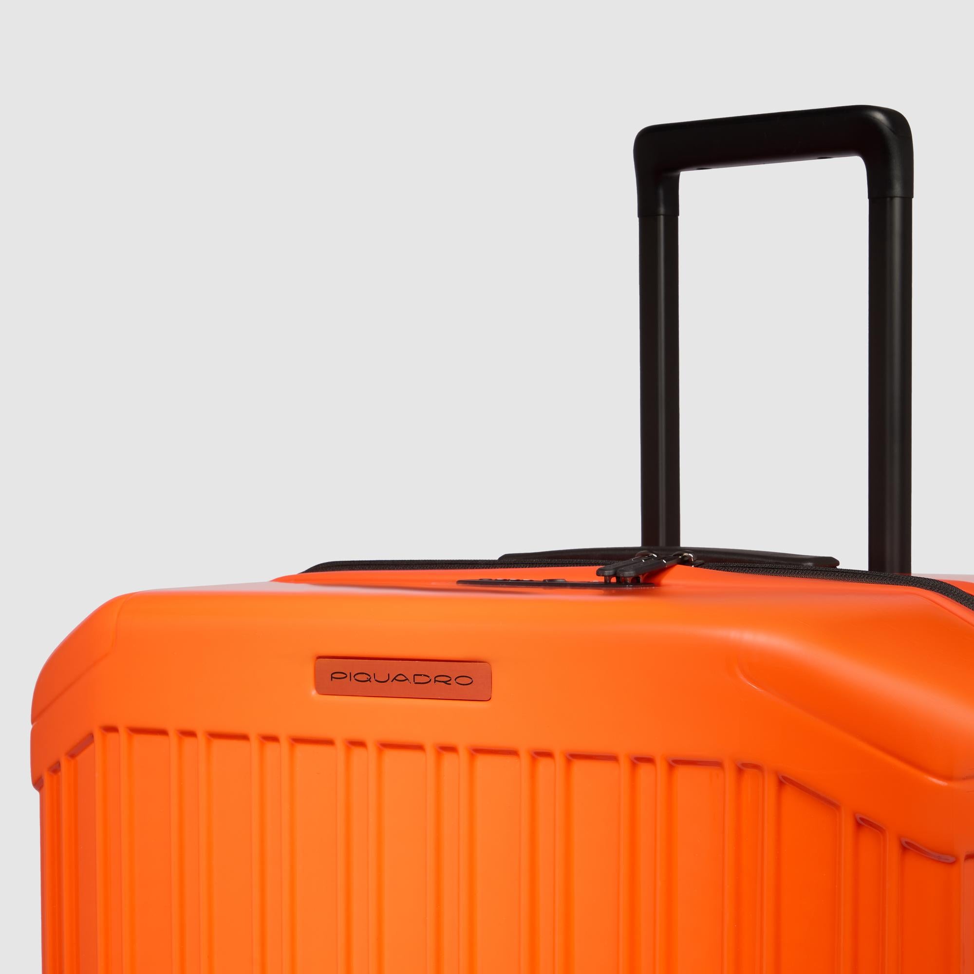 Expadable, large 4 wheel suitcase - 5