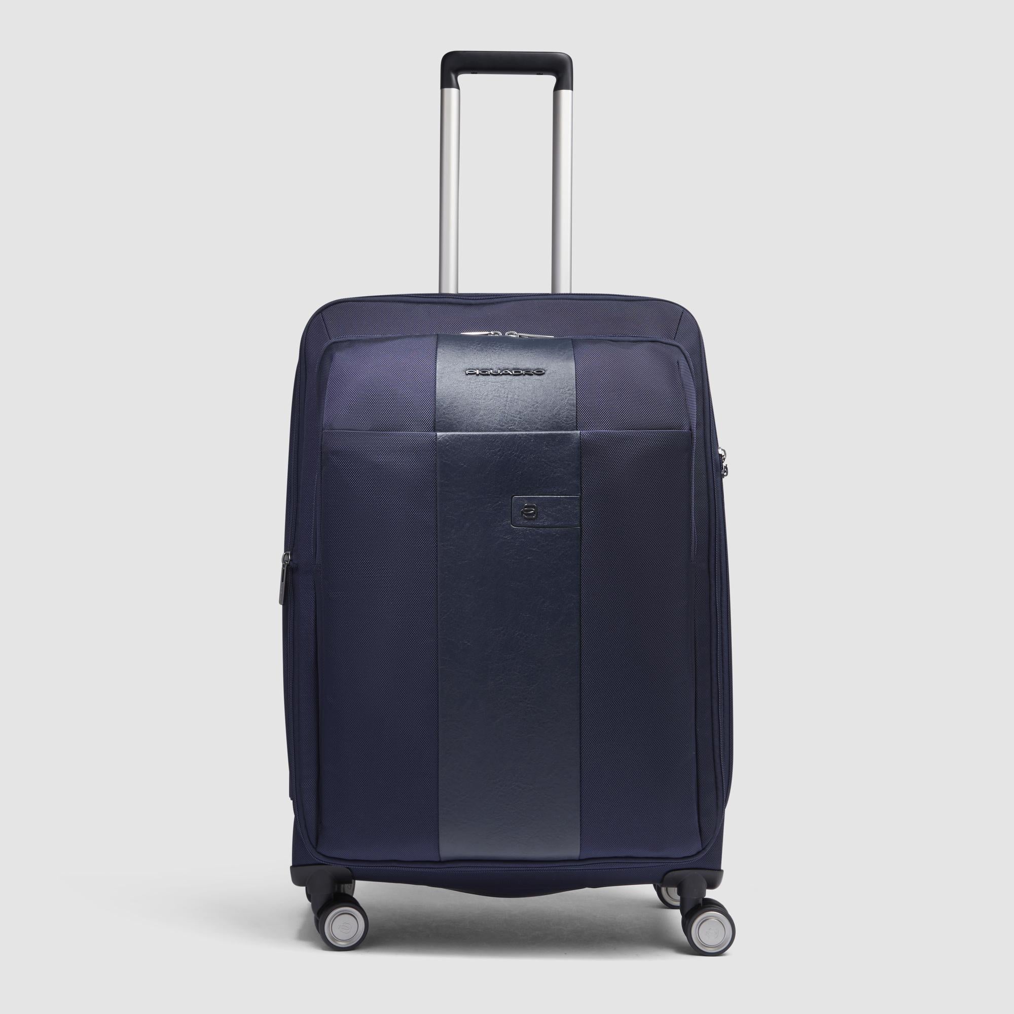 Medium size, expandable suitcase 4 wheels