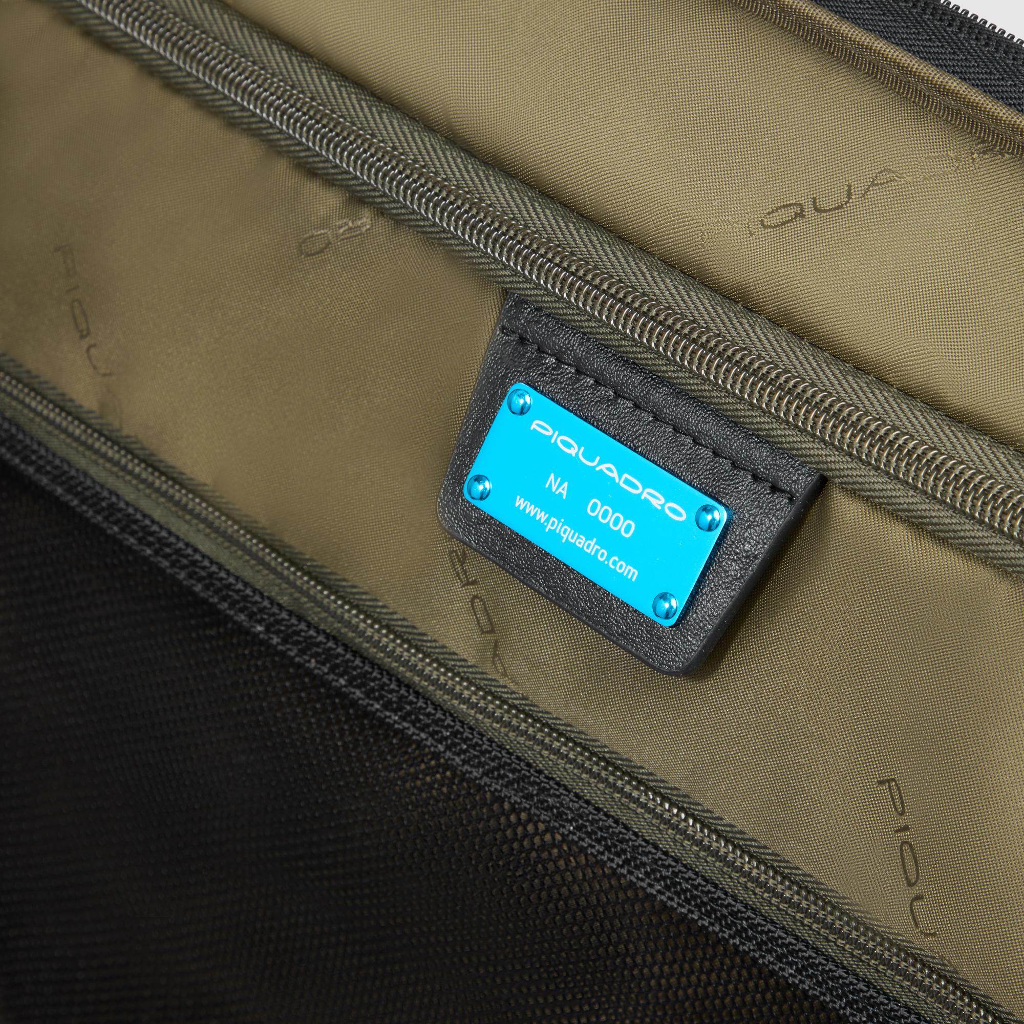 Medium size, expandable suitcase 4 wheels