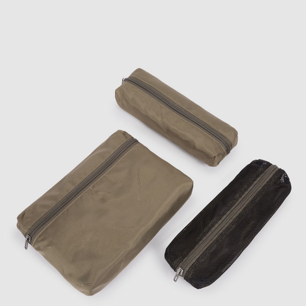 Hanging toiletry bag in recycled textile - 3