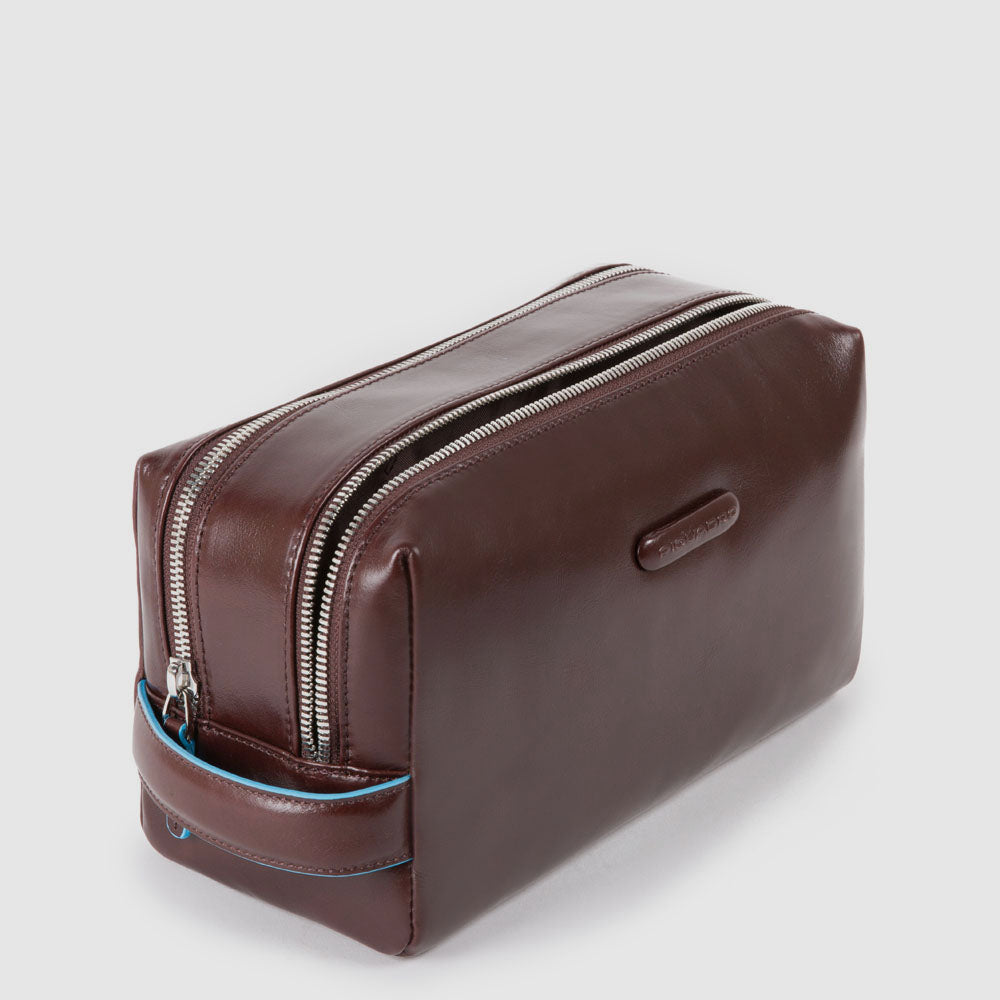 Leather toiletry bag with two dividers - 2
