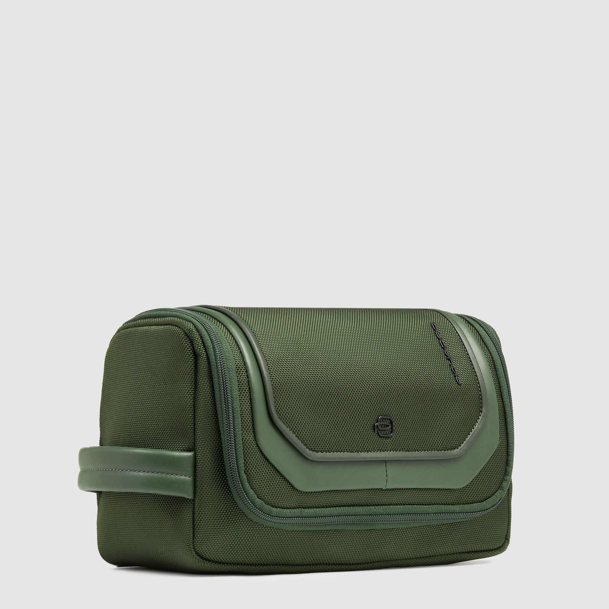 Toiletry bag in recycled textile - 10