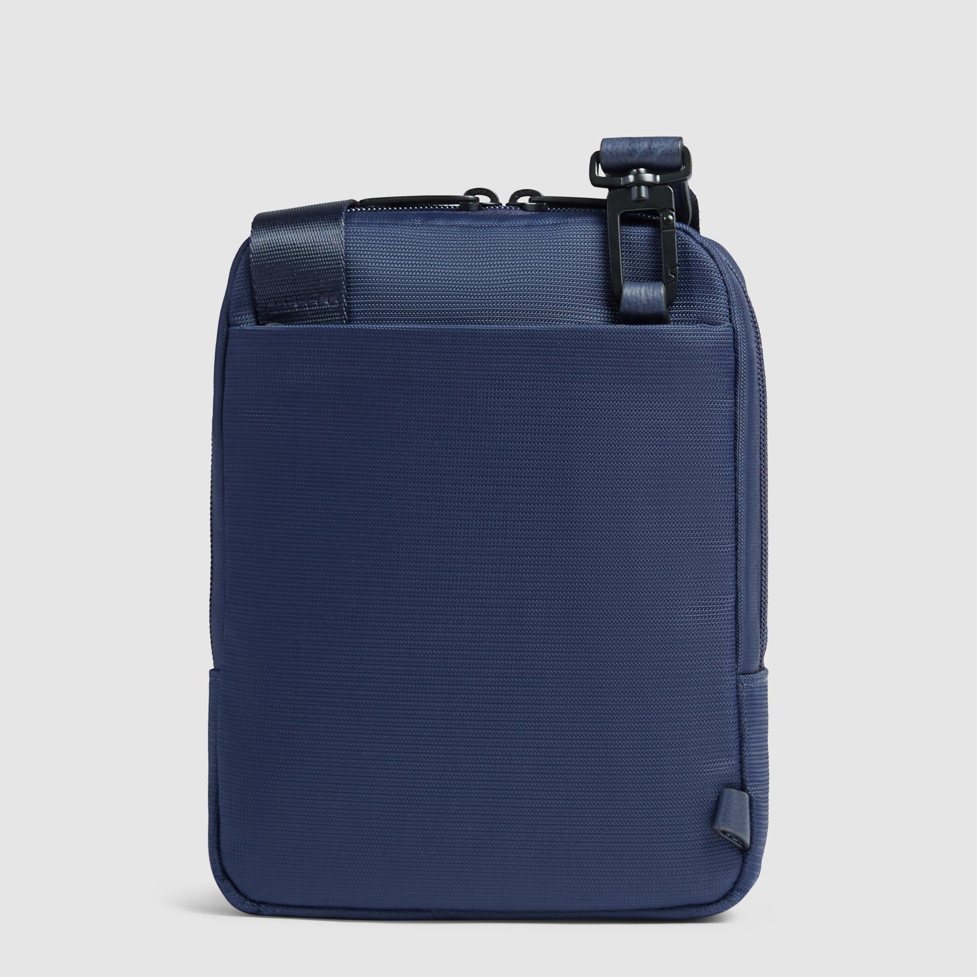 Men's crossbody bag in recycled fabric