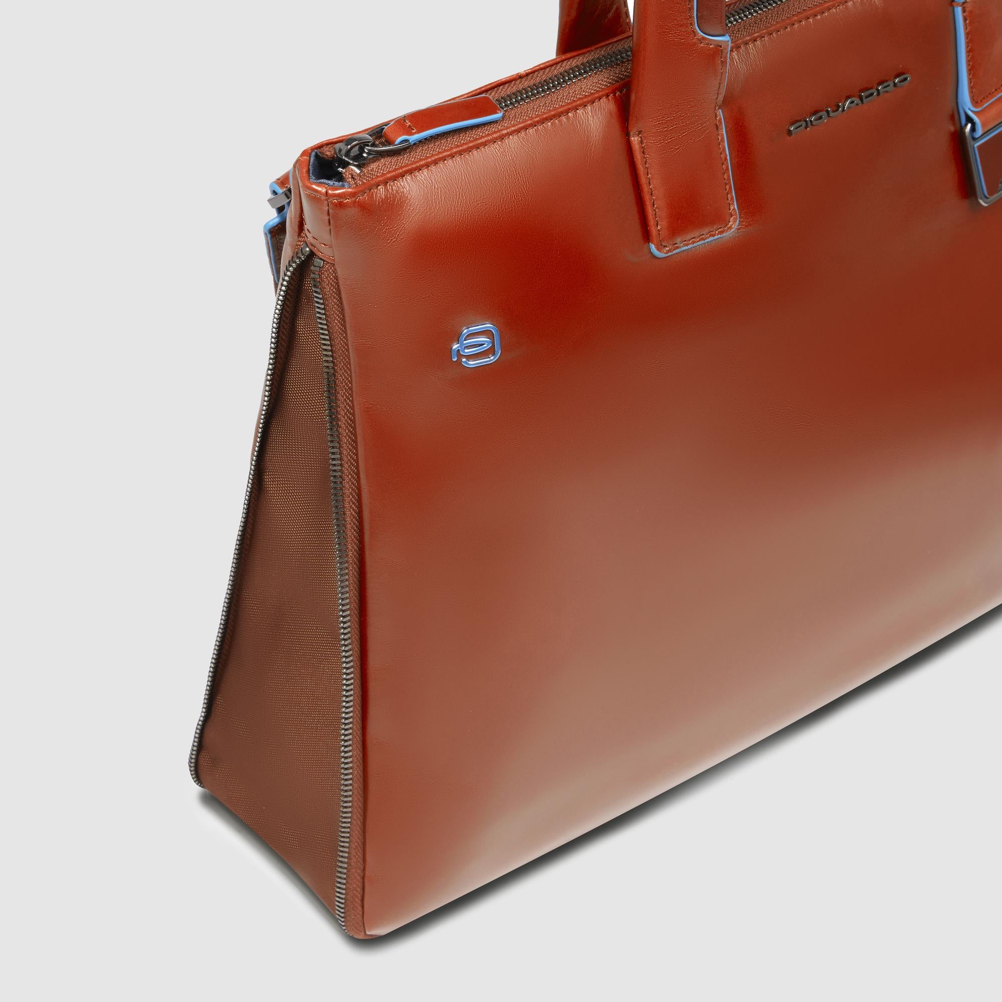 Expandable, slim laptop bag 15,6"