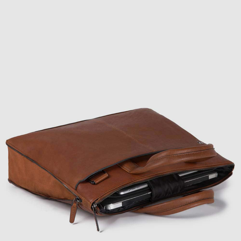 Expandable, slim laptop bag 15,6"