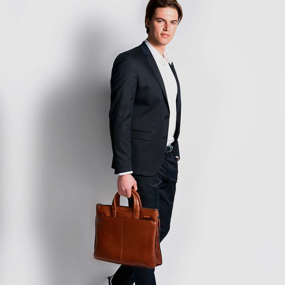 Expandable, slim laptop bag 15,6"