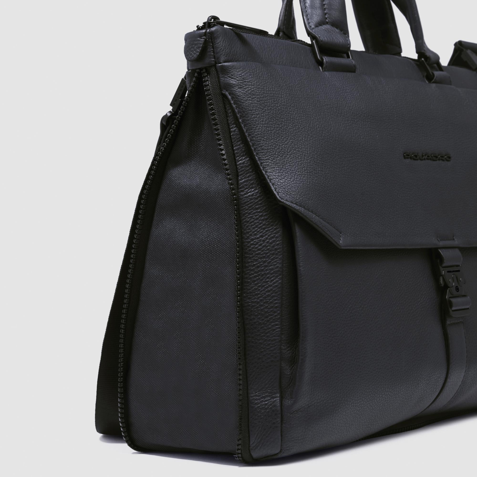 Expandable, slim computer bag 15,6"