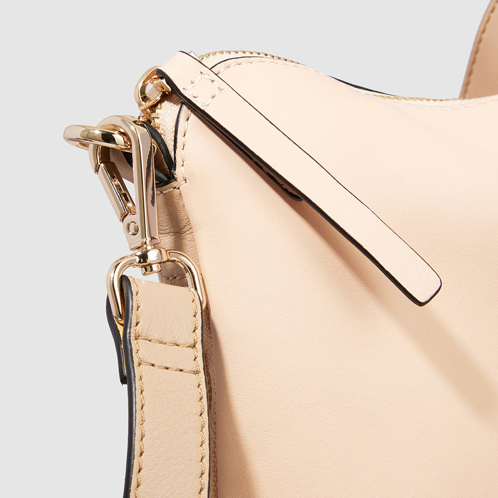 Slim, women's laptop bag 15,6" - 4