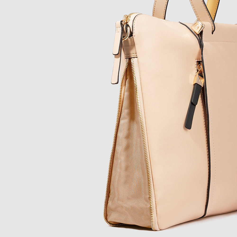 Slim, women's laptop bag 15,6" - 5