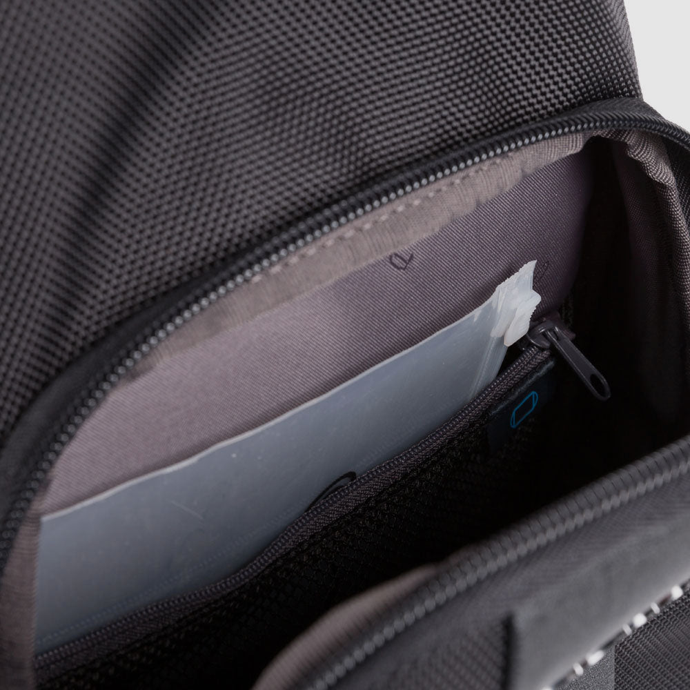 Sling bag in recycled textile with LED light - 8