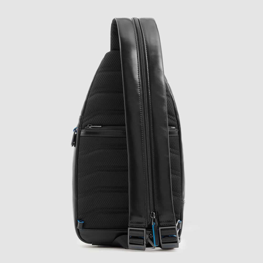 Sling bag im iPad®-Format