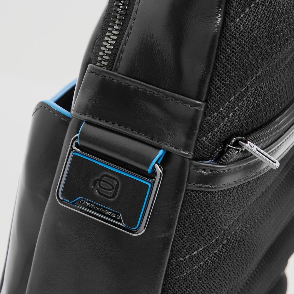 Sling bag im iPad®-Format