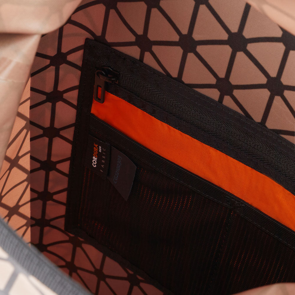 Watertight backpack with roll top fastening