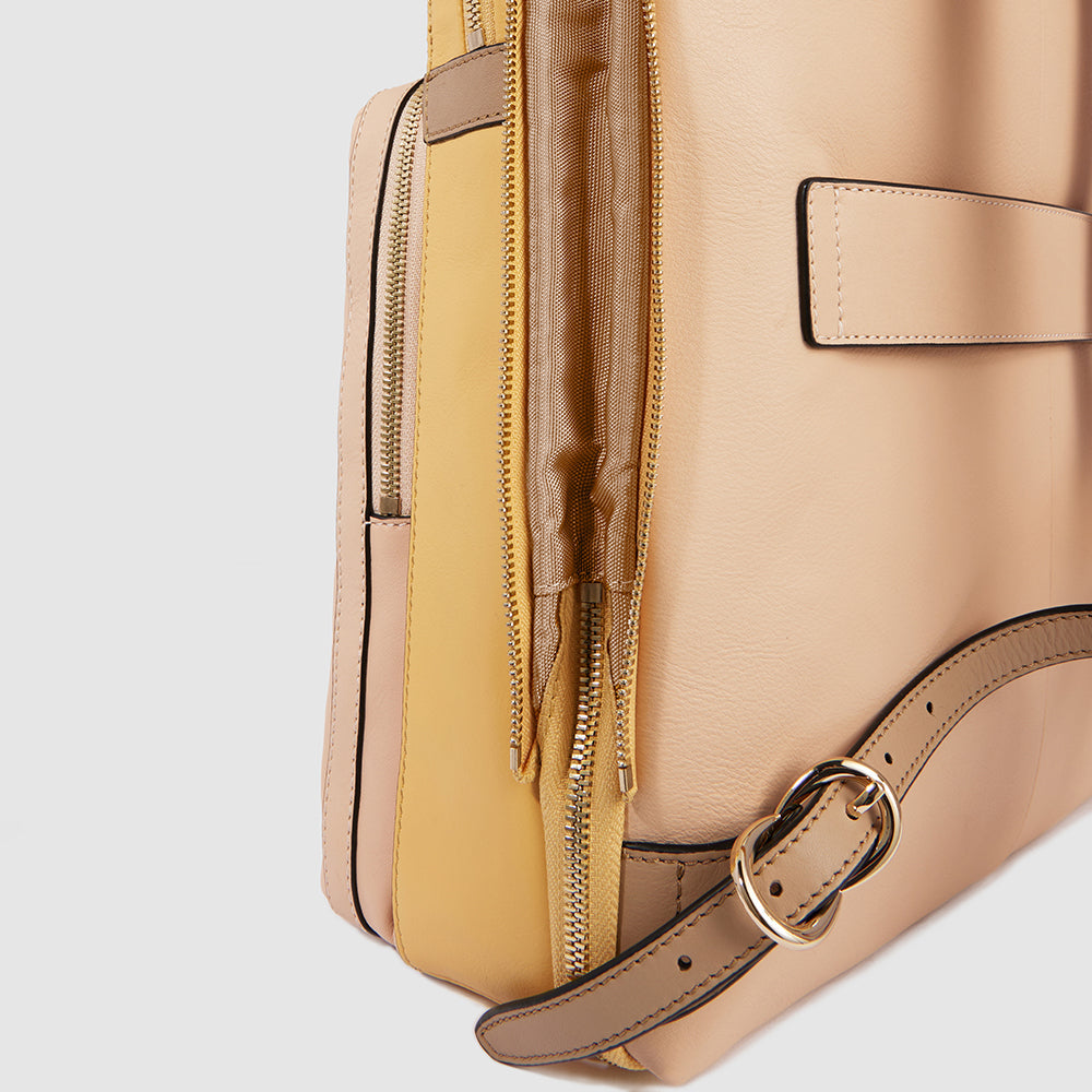 Expandable, women’s laptop backpack 15,6" - 4