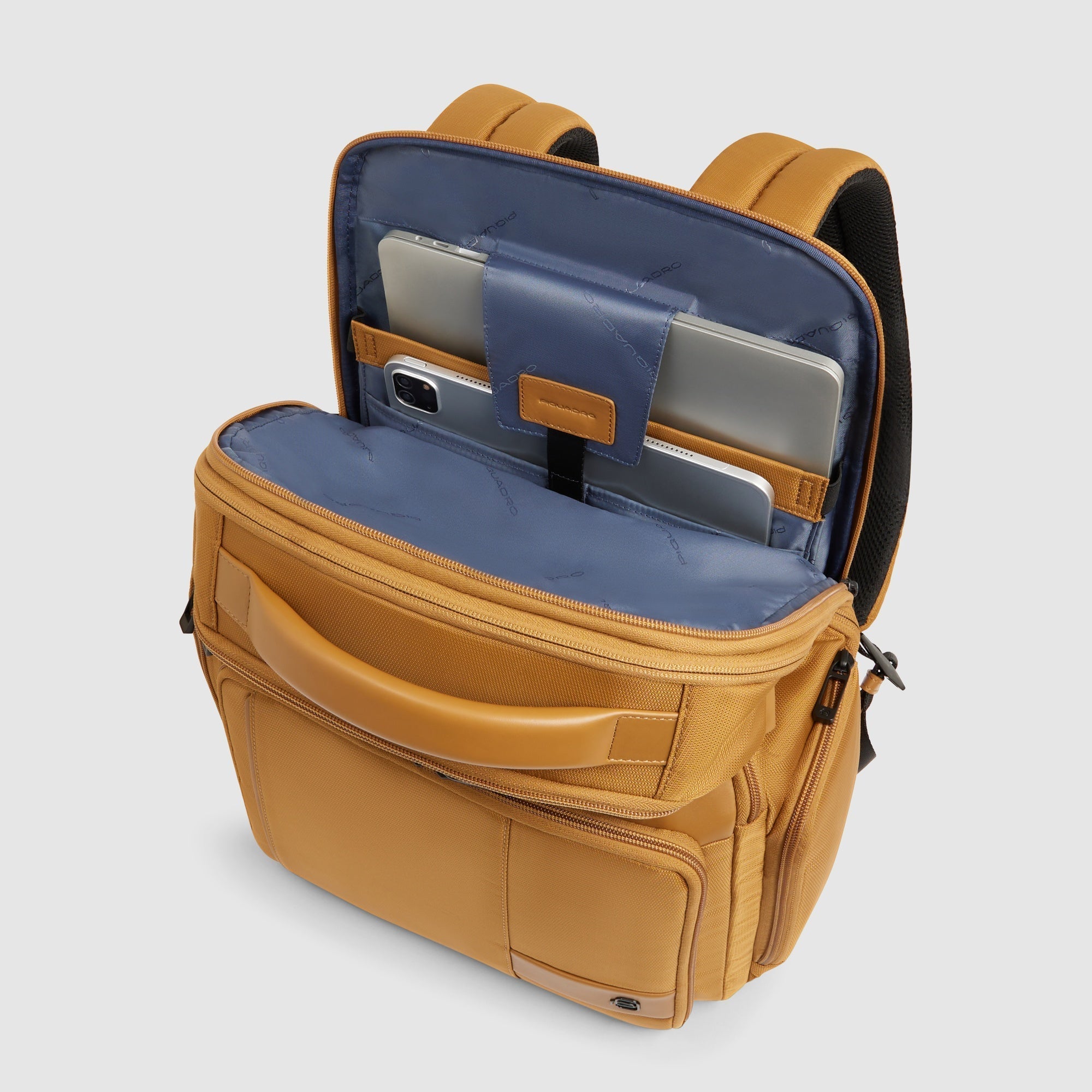 Expandable laptop backpack 15,6"